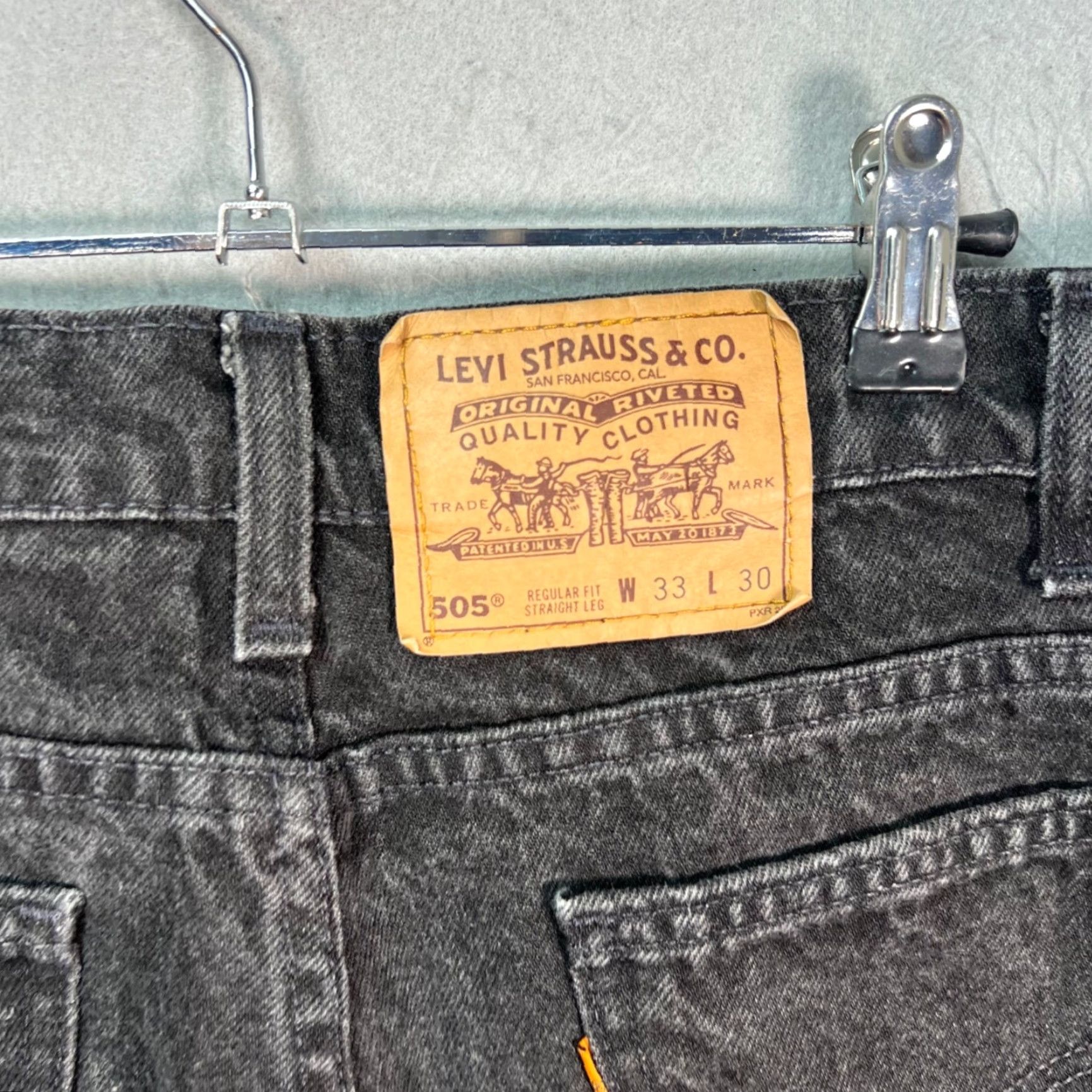 Levi's Levis 505 Jeans Mens Regular Fit Black Denim Straight Zip 33x27 5-Pocket Levi's 500 Series Vintage: No Womens/Mens? Size US 33 - 3 Thumbnail
