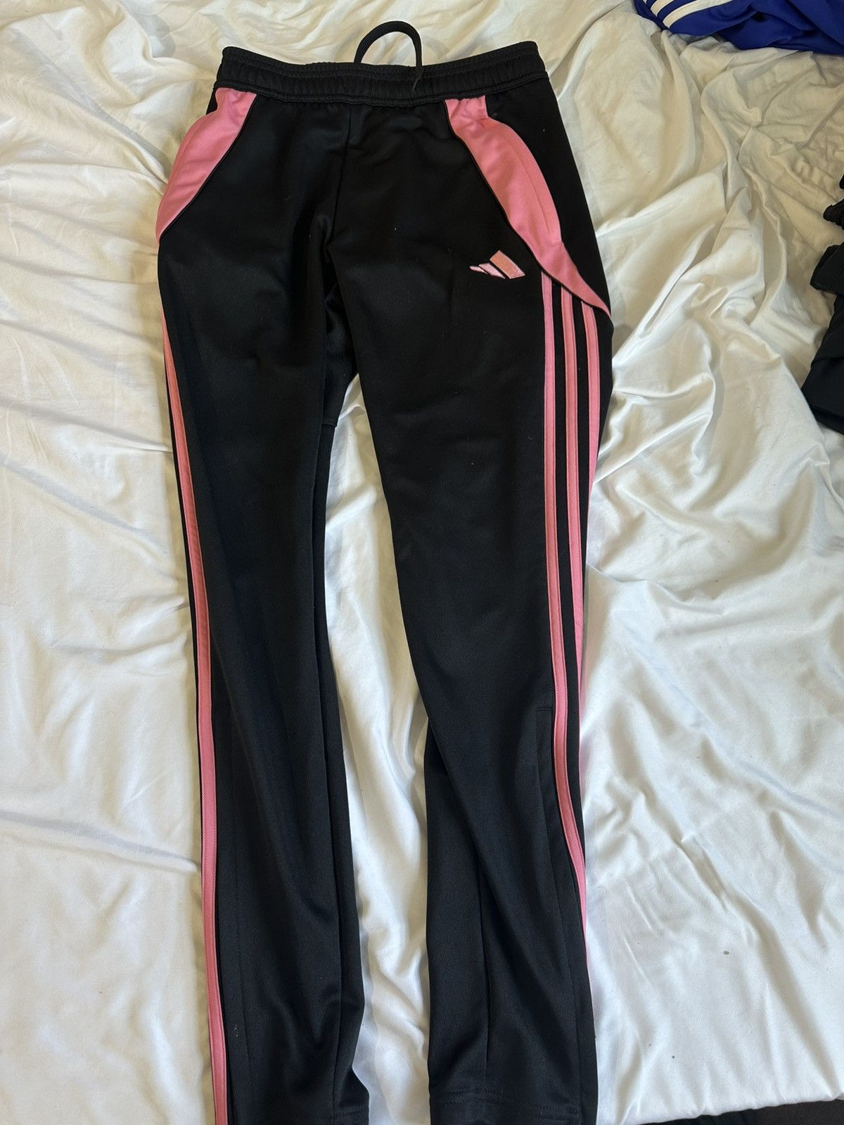 Adidas Adidas pants size small Size US 30 / EU 46 - 1 Thumbnail