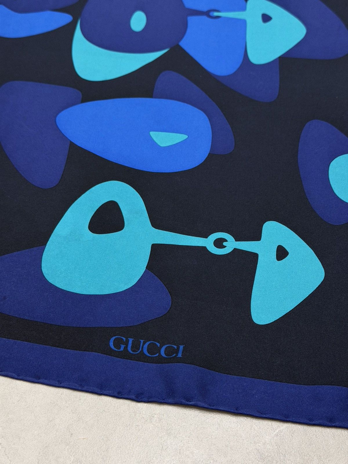 Gucci GUCCI Tom Ford SS 1999 Horsebit Silk Scarf Runway Logo Demna Size ONE SIZE - 6 Thumbnail