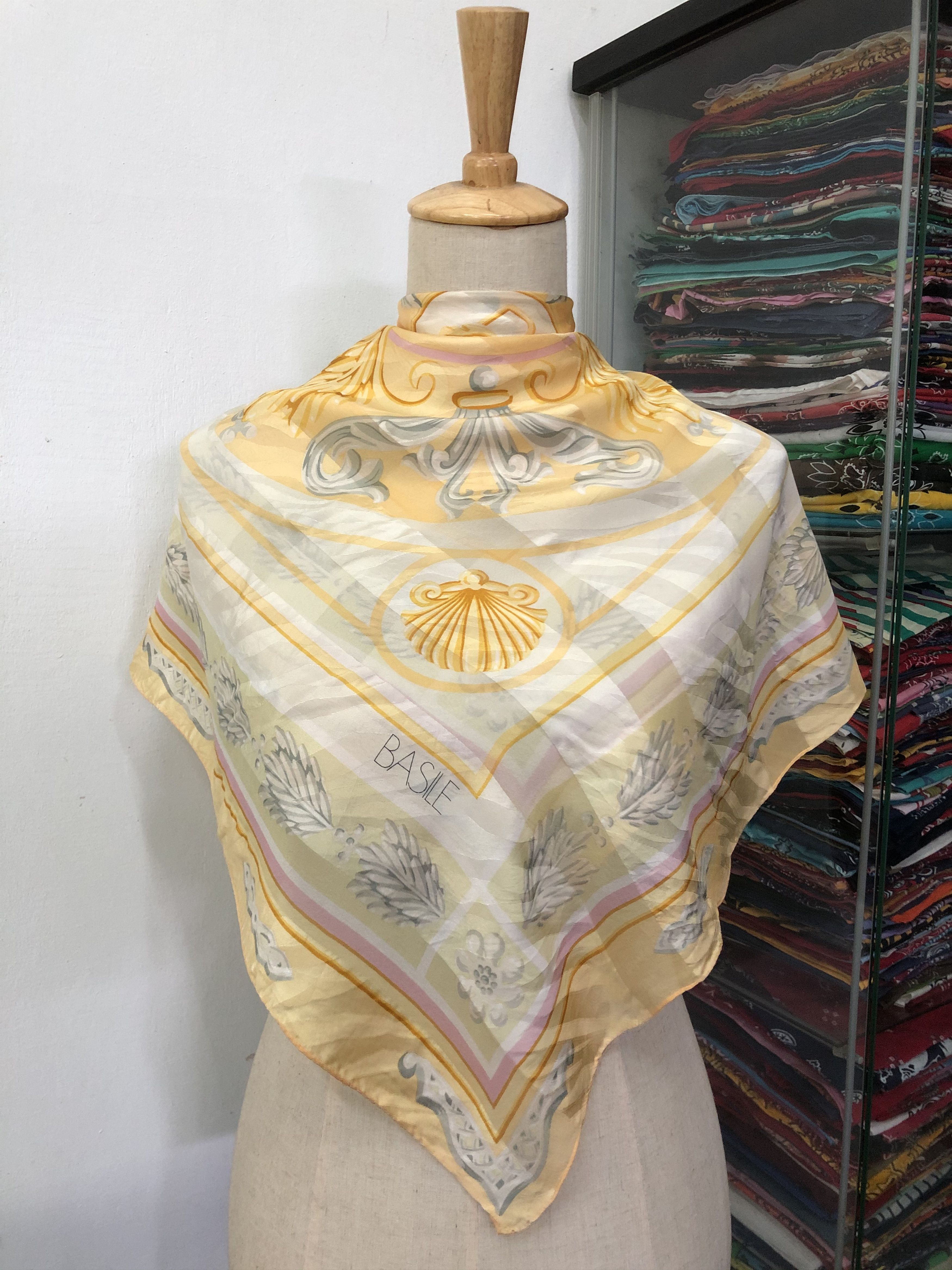 Vintage Vintage Basile Silk Scarf Size ONE SIZE - 1 Thumbnail