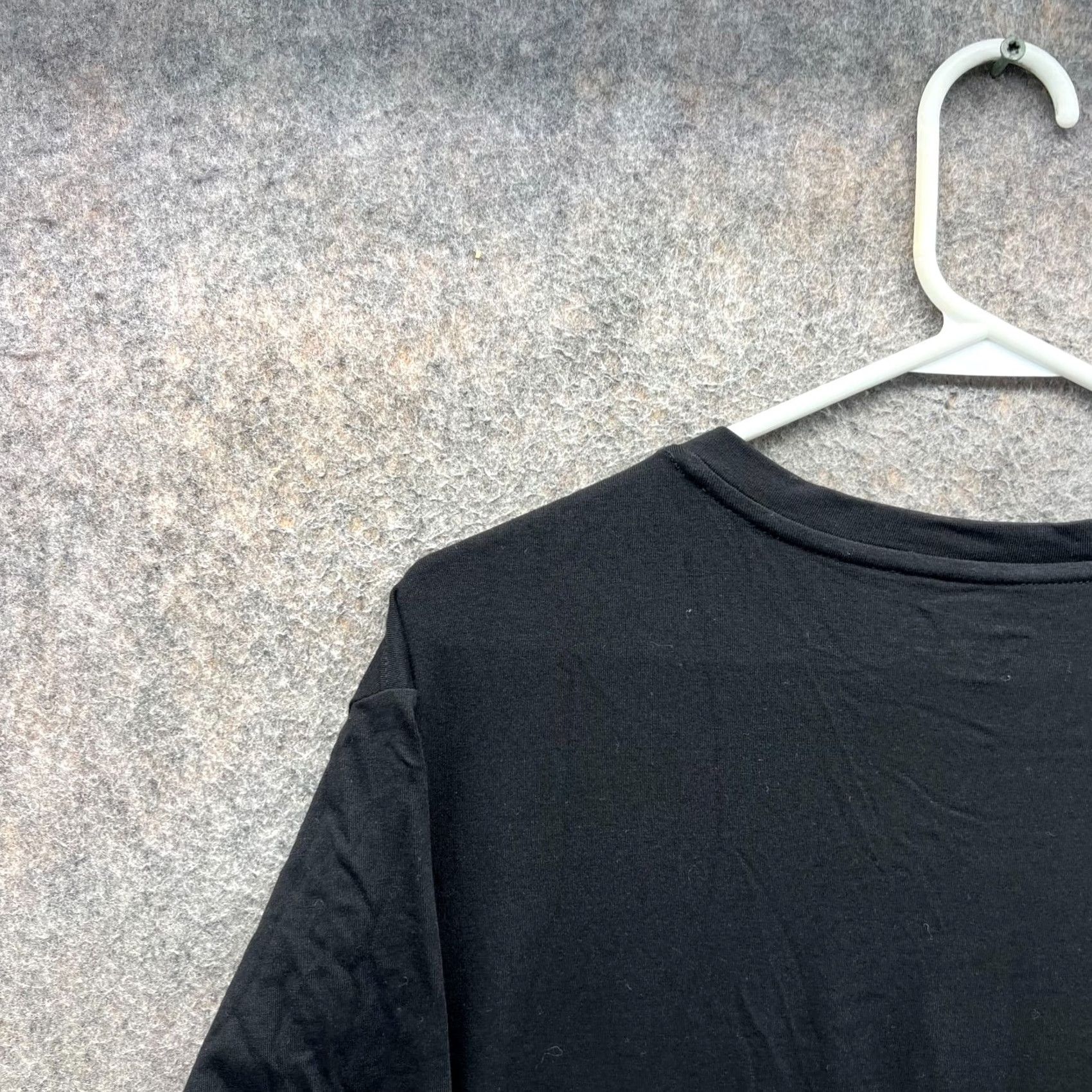 Vintage Tahari Shirt Mens XL Black V-Neck Cotton Tee Golf Casual T-Shirt Logo Size US XL / EU 56 / 4 - 3 Thumbnail