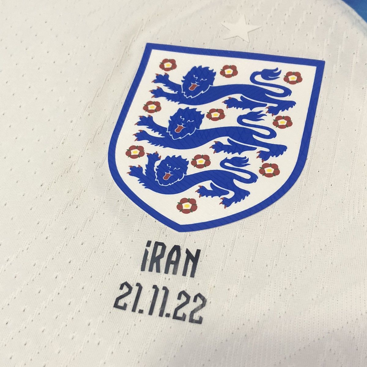 Nike England world cup 2022 player issue shirt #6 Maguire Size US XL / EU 56 / 4 - 5 Thumbnail