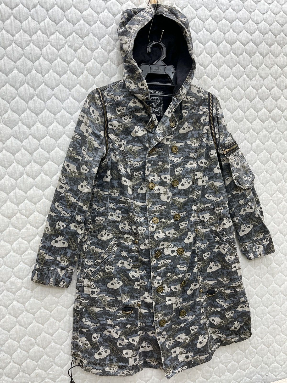 If Six Was Nine × Japanese Brand 🔥🔥ARCHIVE ALGON QUINS SKULLS PRINT DETACHABLE SLEEVE JACKET Size S / US 4 / IT 40 - 2 Thumbnail