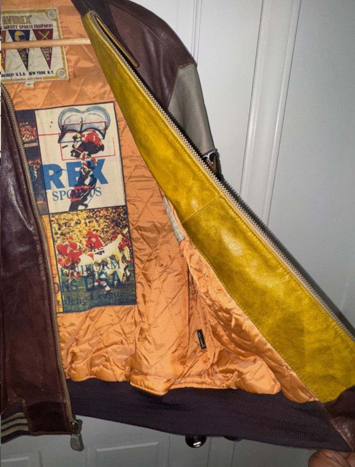 Avirex 90’s AVIREX PURPLE /BEIGE /GOLD FLYERS VARSITY JACKET SZ M Size US M / EU 48-50 / 2 - 8 Thumbnail