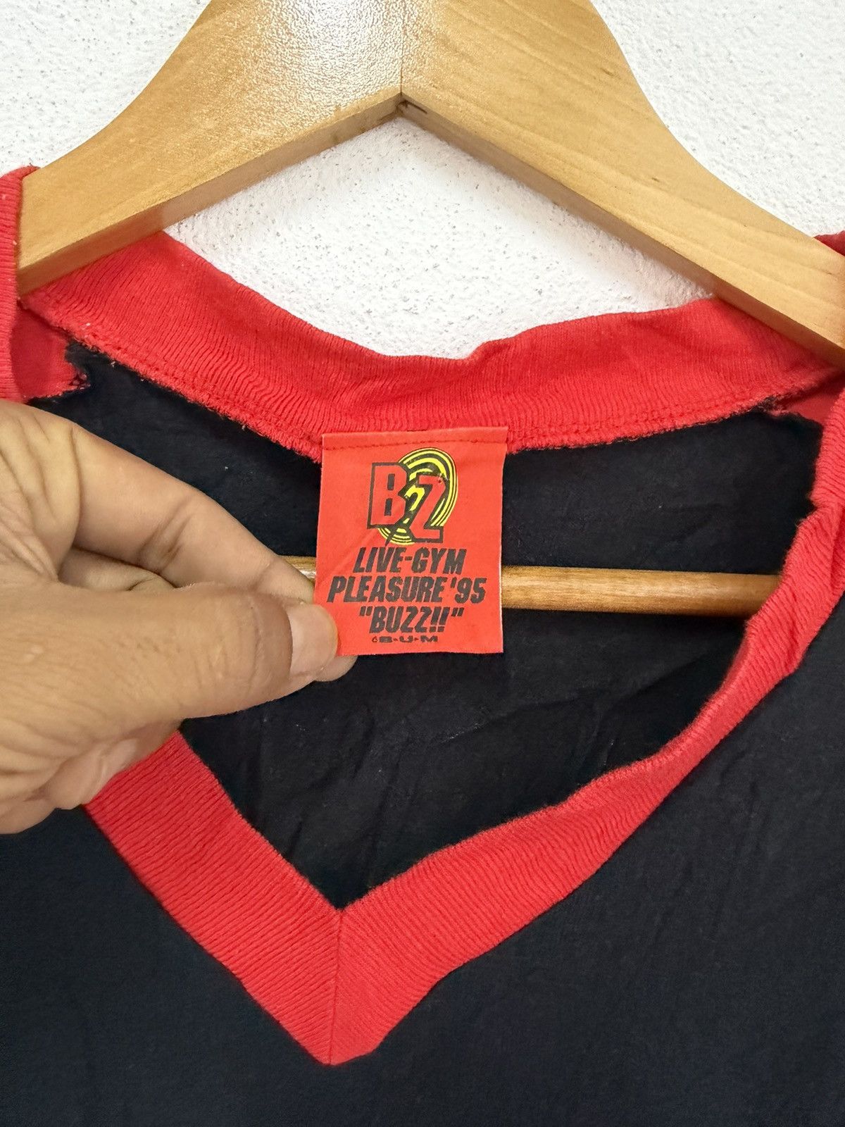 Band Tees Vintage Buzz live-gym pleasure 95 Japanase Band Tees Size US M / EU 48-50 / 2 - 3 Thumbnail
