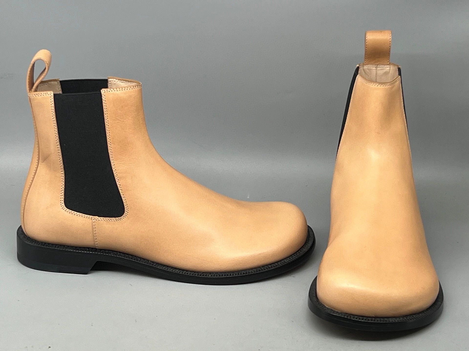 Loewe beige leather chelsea boots for men Size US 9 / EU 42 - 2 Thumbnail