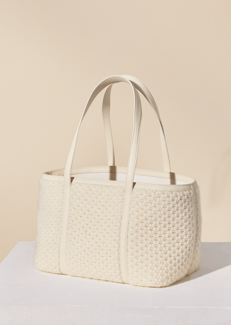 Loro Piana o1srvl11e1024 Size: OS / Cocooning Tote Bag in Cream Size ONE SIZE - 1 Preview