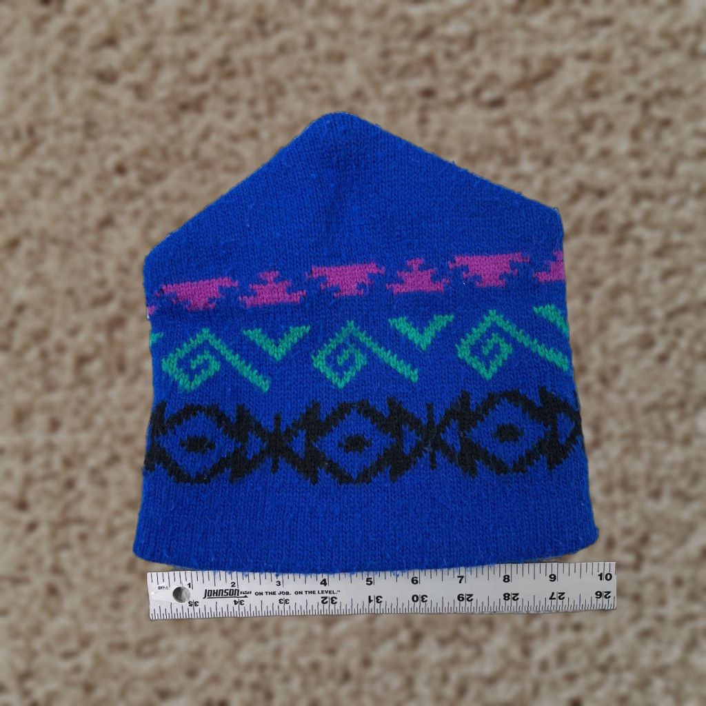 Vintage Beanie Toque Adult One Size Blue Waves Geometric Knit Acrylic Blend Hat Size ONE SIZE - 1 Thumbnail
