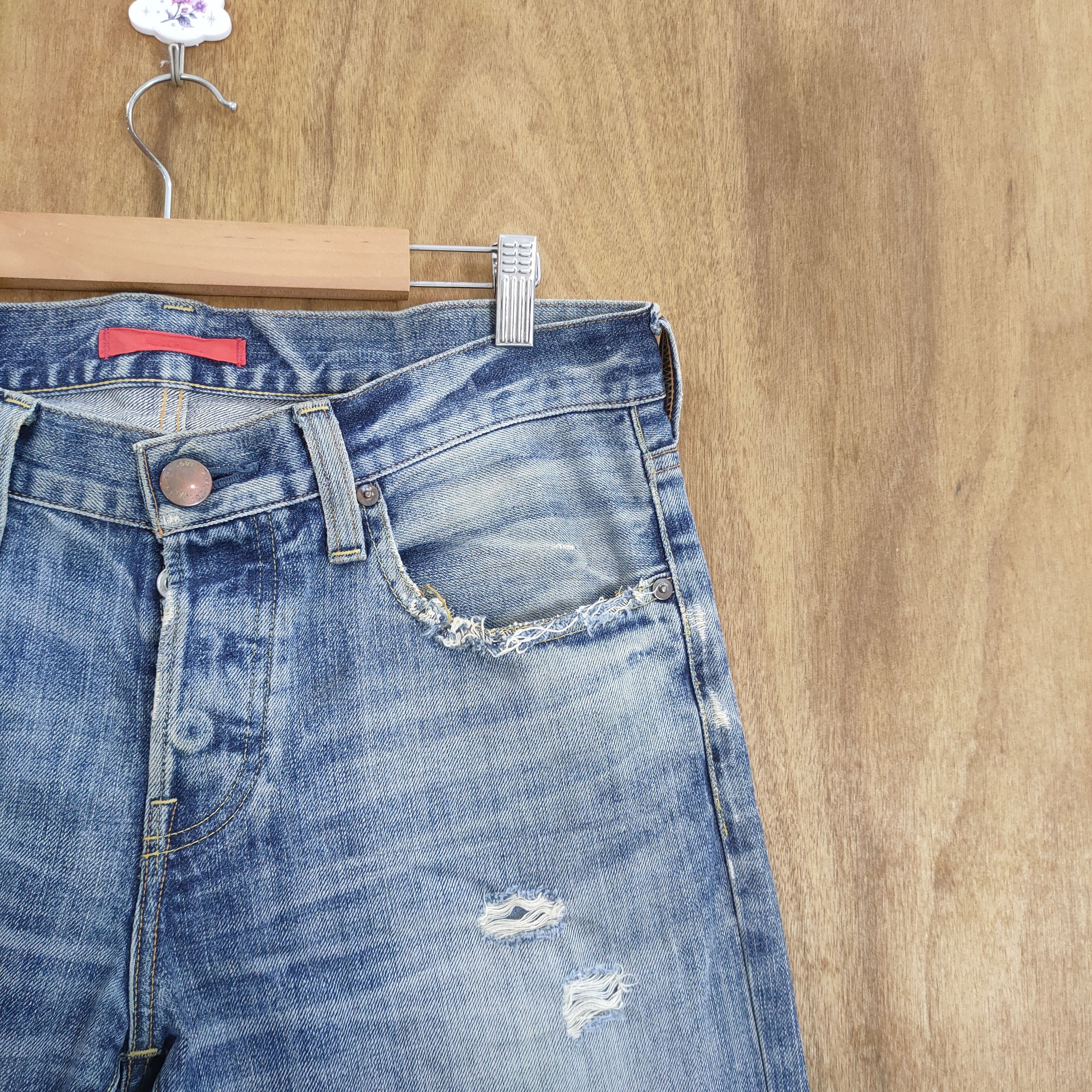 Jean VINTAGE REDCARD BUTTON FLY DISTRESSED JEAN DENIM PANTS Size US 31 - 6 Thumbnail