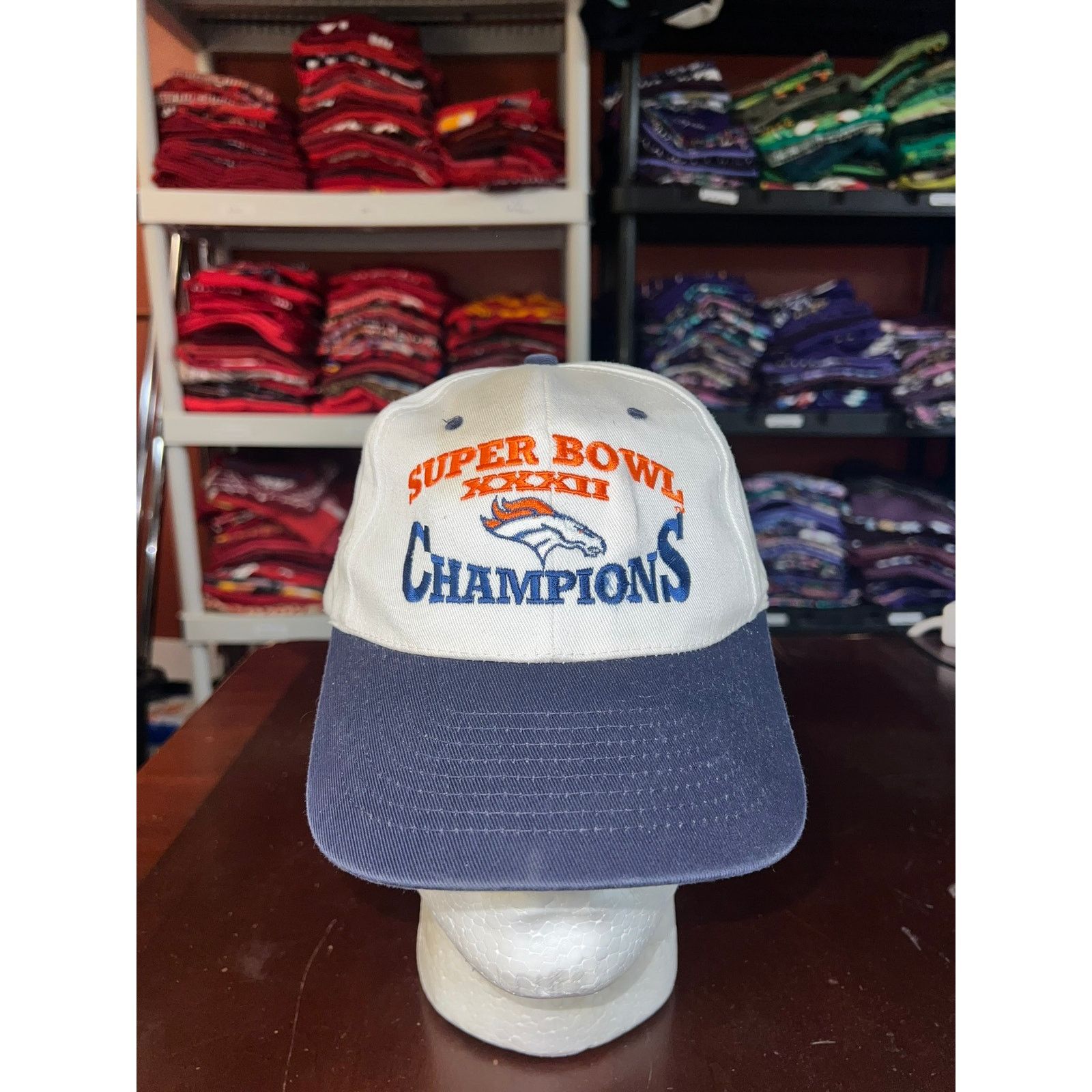 Vintage Vintage Denver Broncos Super Bowl Snapback Hat 32 Stained Size ONE SIZE - 1 Thumbnail