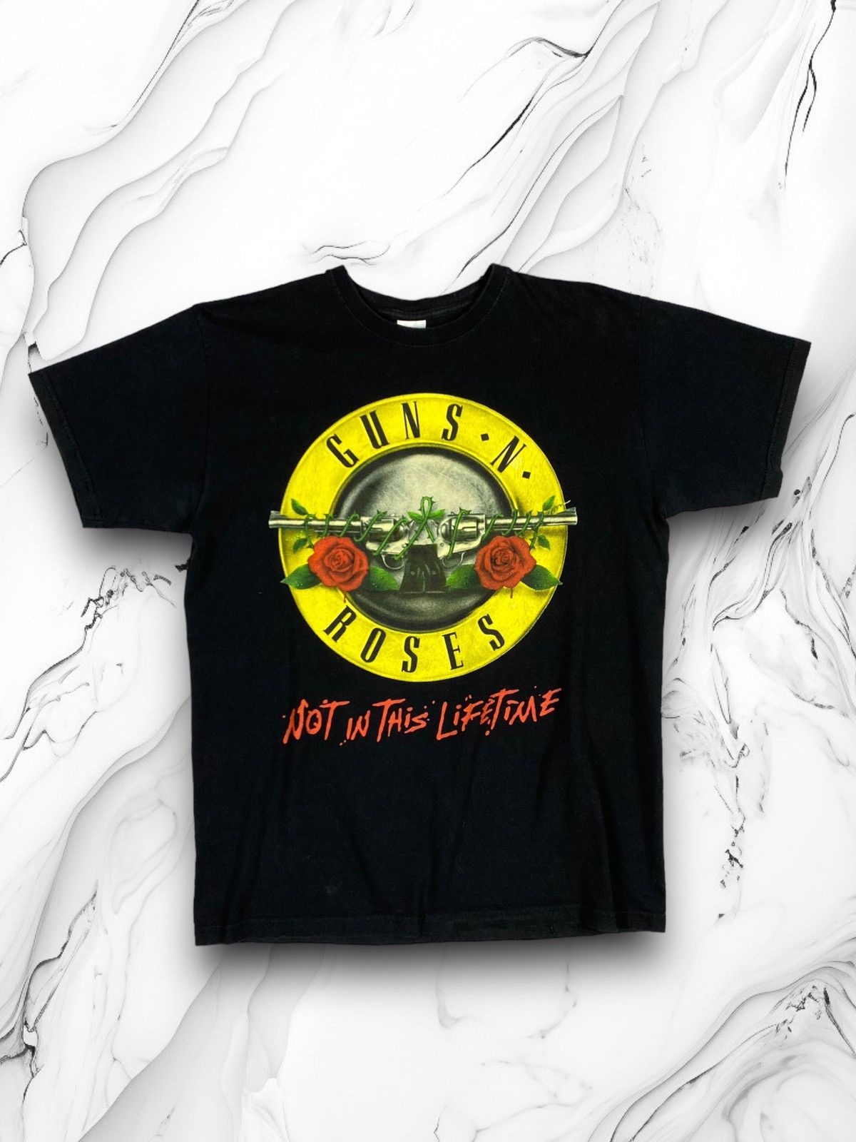 Band Tees × Guns N' Roses × Vintage Guns N Roses 2017 Tour Tee T Shirt Size US L / EU 52-54 / 3 - 1 Thumbnail