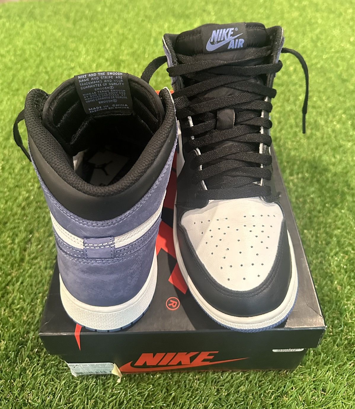 Jordan Brand Air Jordan Retro 1 High OG “Blue Moon” Size US 8.5 / IT 38.5 - 4 Thumbnail