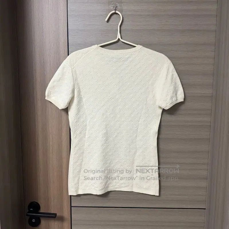 Louis Vuitton Louis Vuitton Cream Silk Women's T. Size S / US 4 / IT 40 - 2 Thumbnail