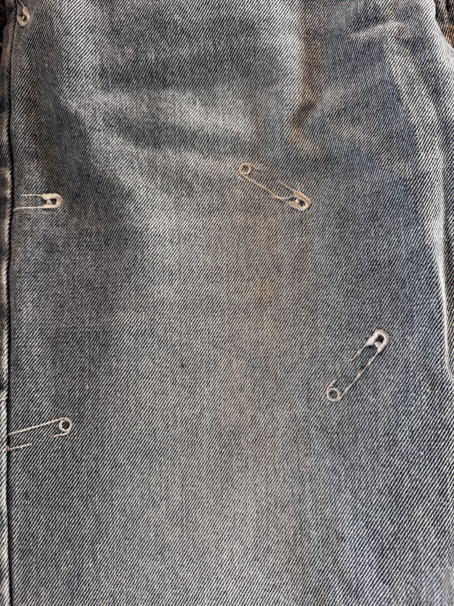 Pleasures Pleasures safety pin embroidered jeans Size US 32 / EU 48 - 2 Thumbnail