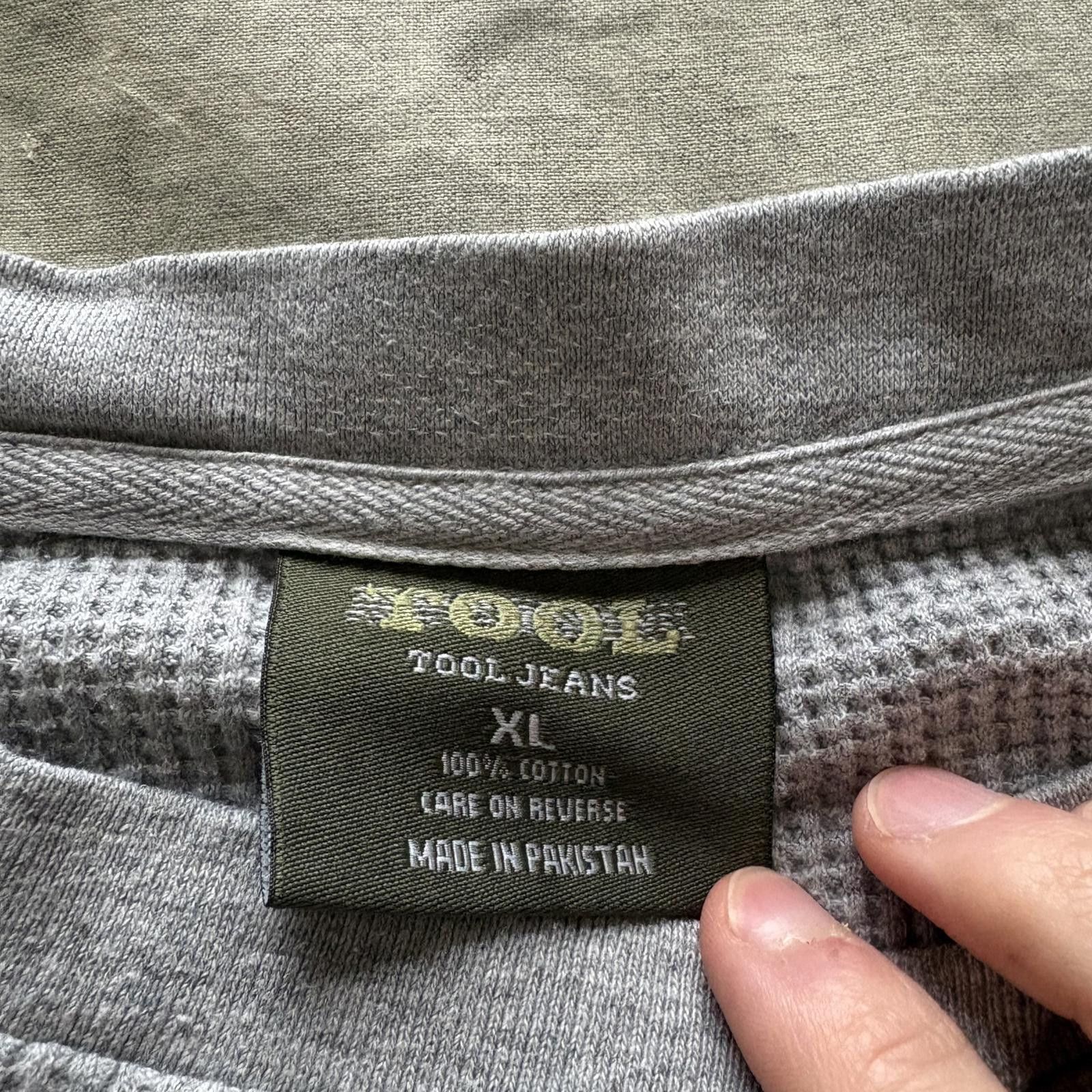 Vintage Vintage Y2K Tool Jeans Gray Grunge Thermal Waffle Knit Shirt Size US XL / EU 56 / 4 - 2 Thumbnail