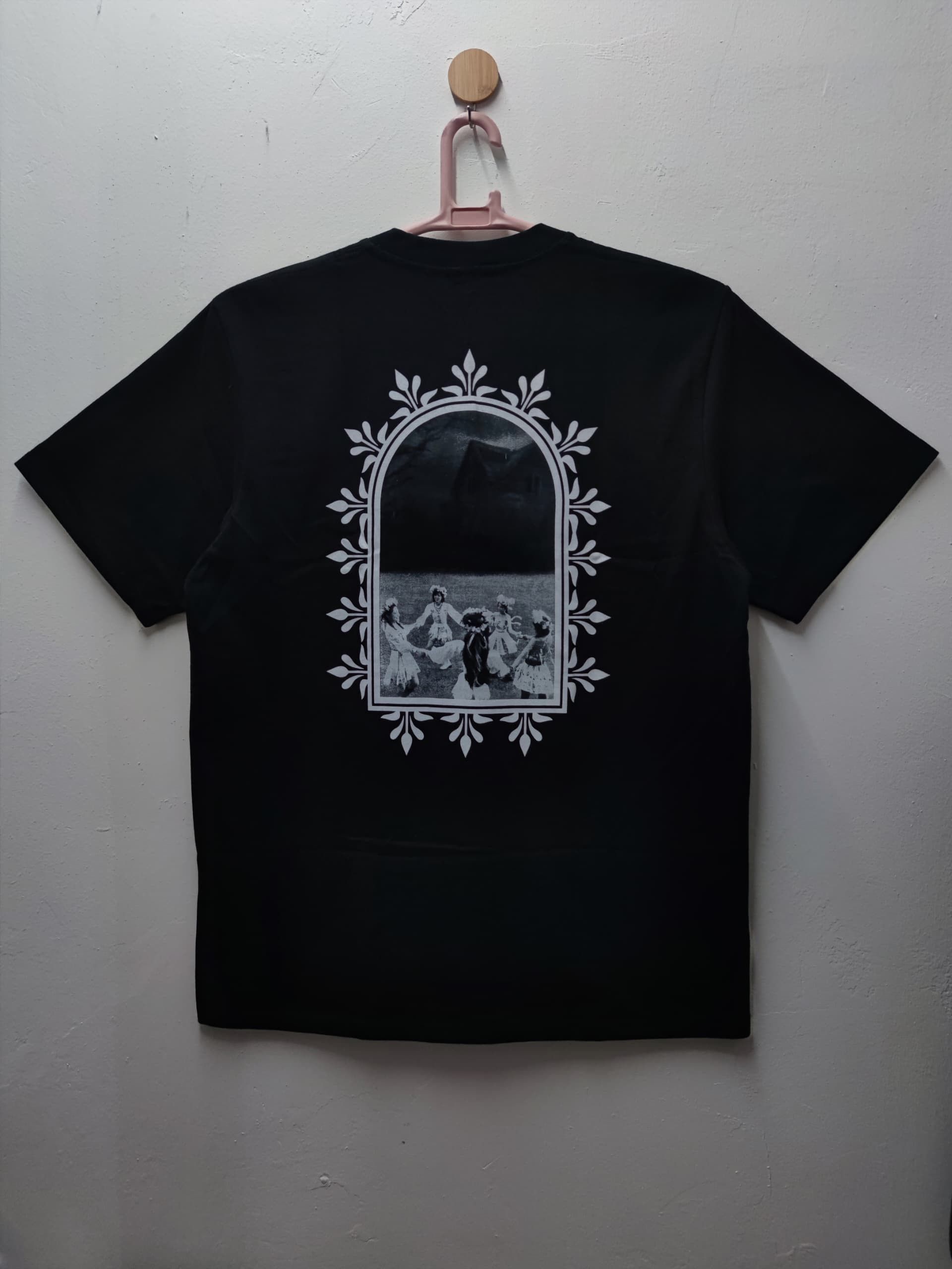 Rap Tees Red Velvet "Red Sommar" T-shirt Size US XL / EU 56 / 4 - 8 Thumbnail