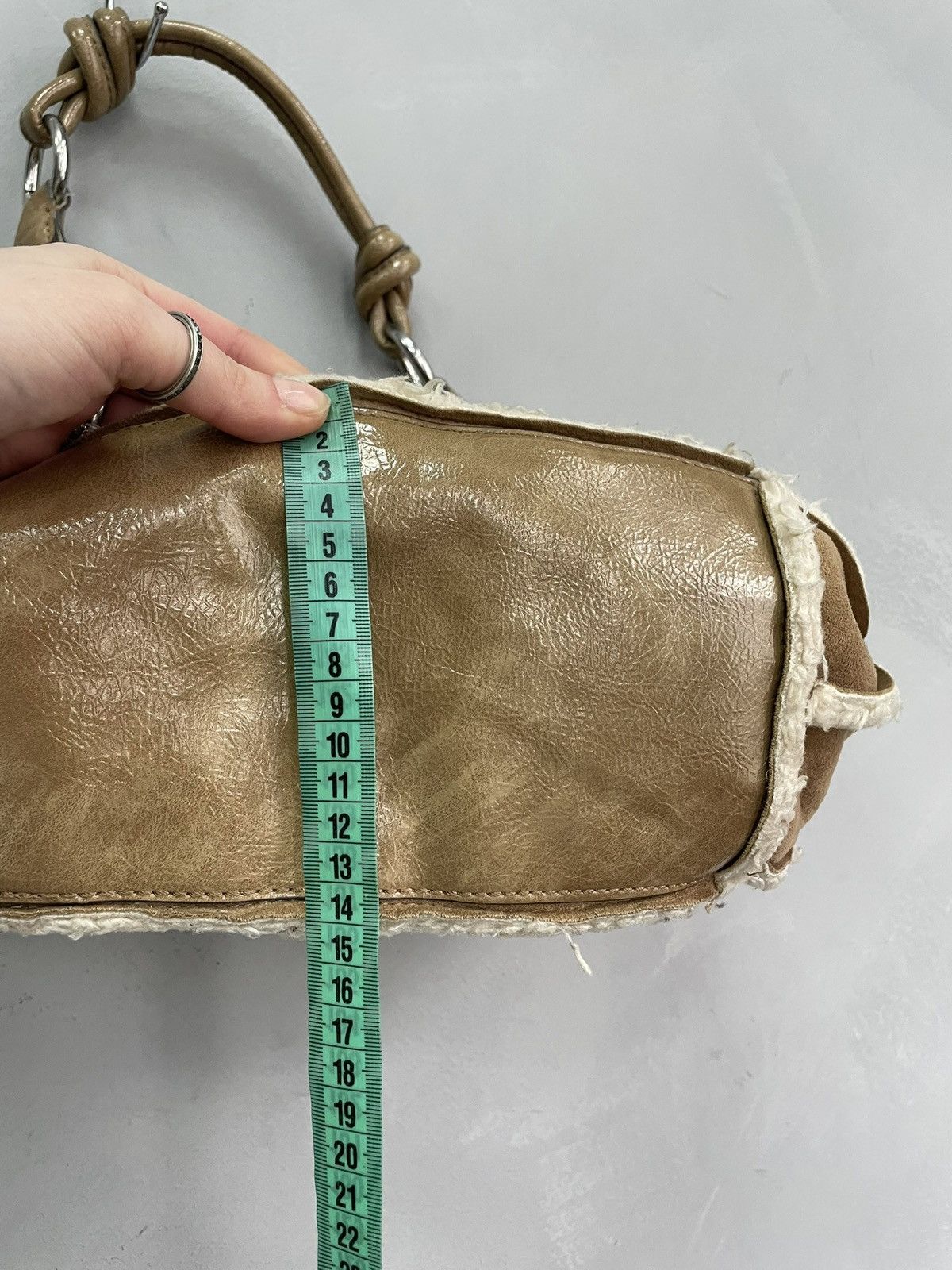 Guess Vintage Guess fashion hand bag fashion hype y2k Size ONE SIZE - 14 Thumbnail