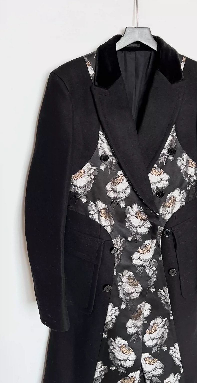 Alexander McQueen Alexander Mcqueen Show floral double-breasted coat Size US S / EU 44-46 / 1 - 3 Thumbnail
