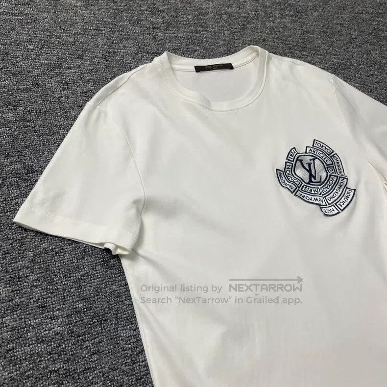 Louis Vuitton Louis Vuitton Large logo embroidered short sleeve Size US S / EU 44-46 / 1 - 5 Thumbnail