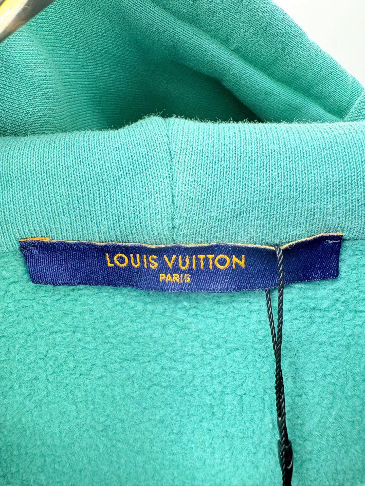 Louis Vuitton LOUIS VUITTON LV Lake Green Pin Embroidery Logo Hoodie K1 Size US S / EU 44-46 / 1 - 4 Thumbnail