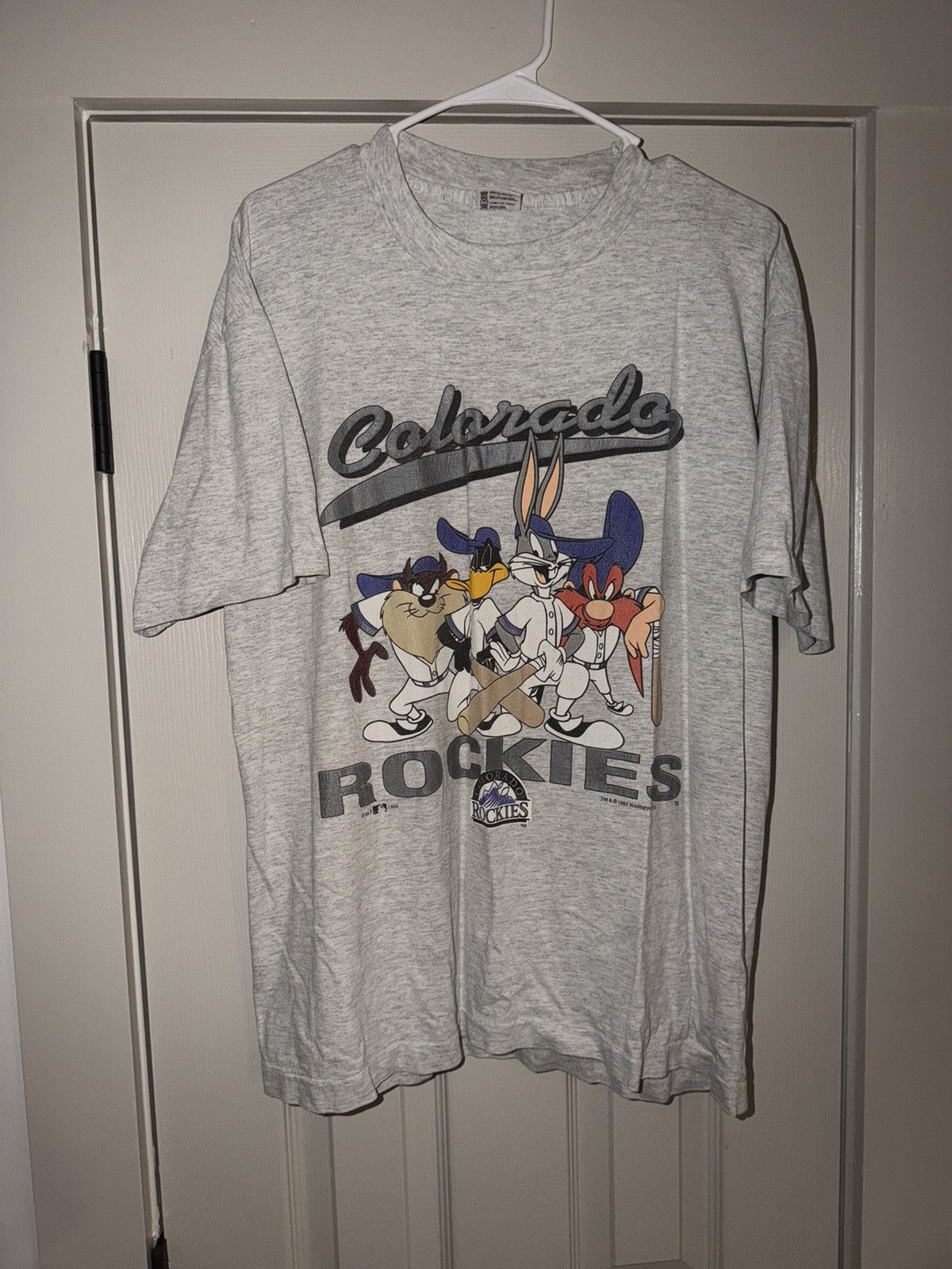 Anvil Vintage Looney Tunes Rockies Tee Size US XL / EU 56 / 4 - 1 Thumbnail