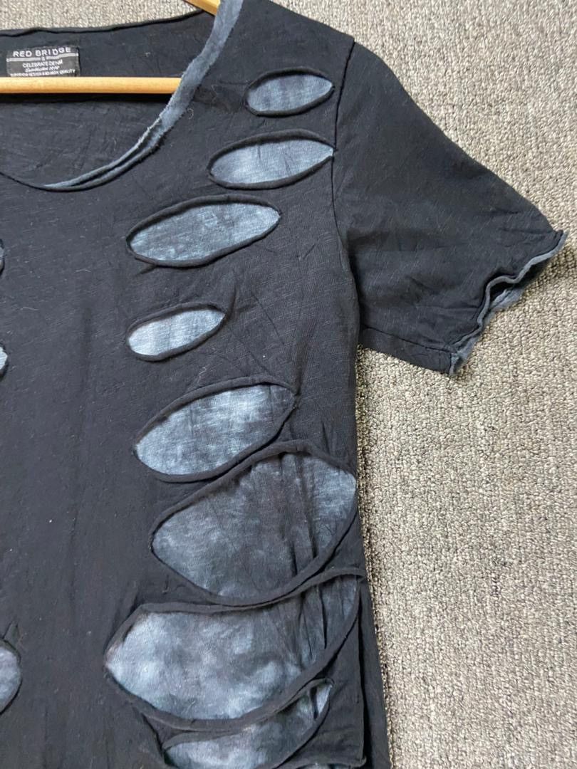 Japanese Brand Red Bridge Semi Distressed Cut Out Tshirt (201) Size US S / EU 44-46 / 1 - 7 Thumbnail
