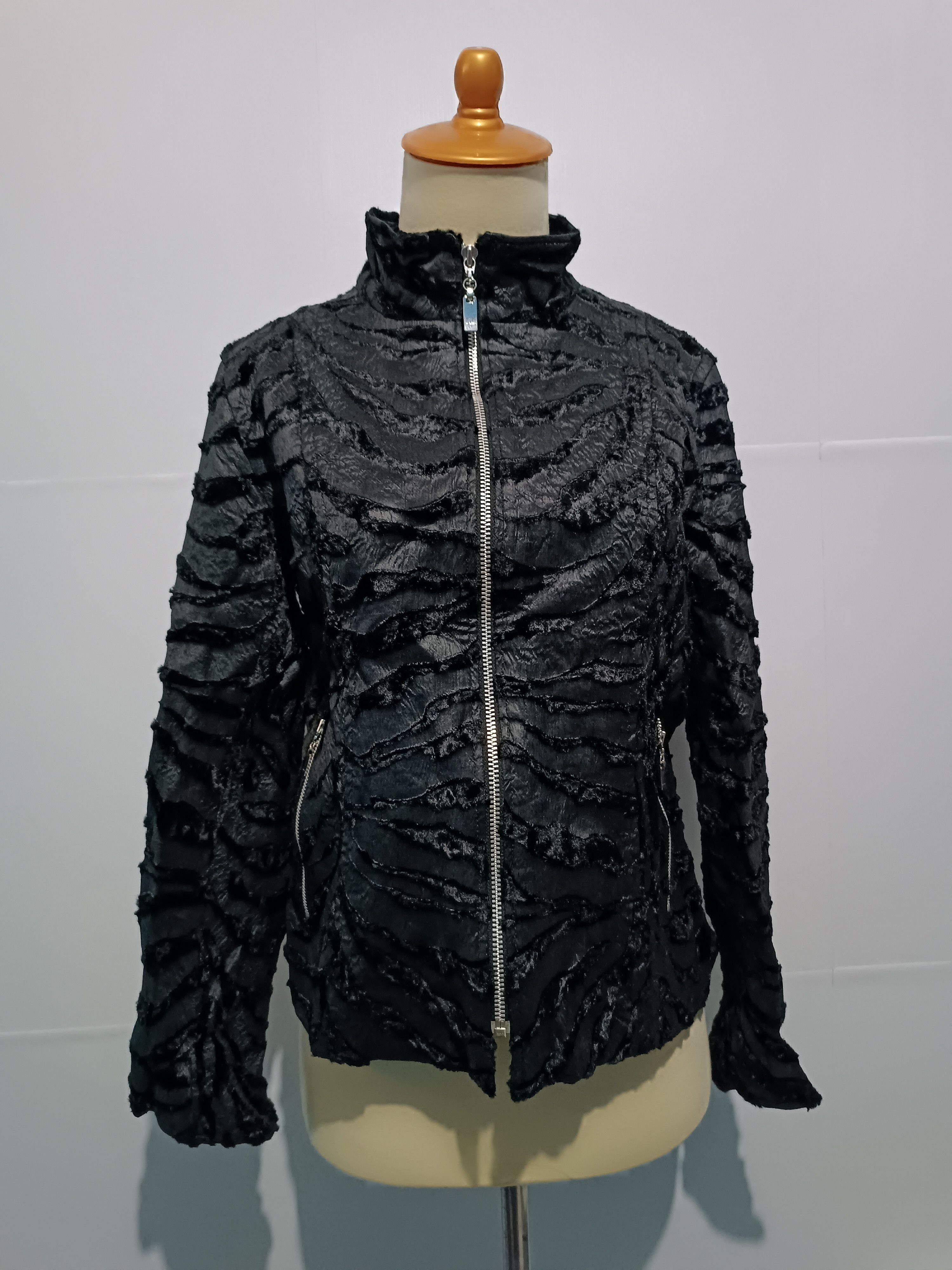 Japanese Brand Moga Women's Black Velvet Jacket Size M / US 6-8 / IT 42-44 - 1 Thumbnail