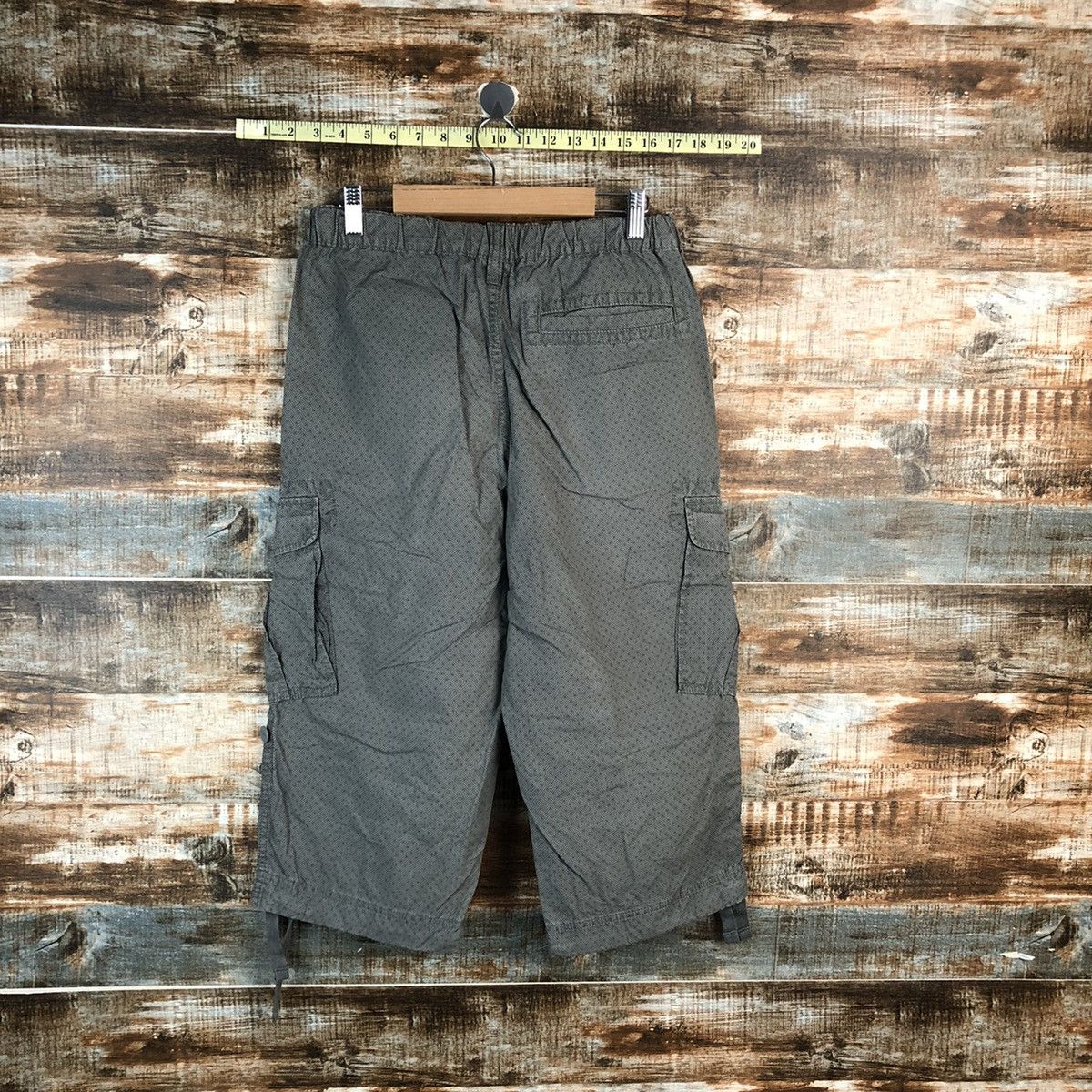 Japanese Brand Uniqlo Grey Multipocket cargo Cropped short Pants #A2419 Size US 28 / EU 44 - 15 Thumbnail