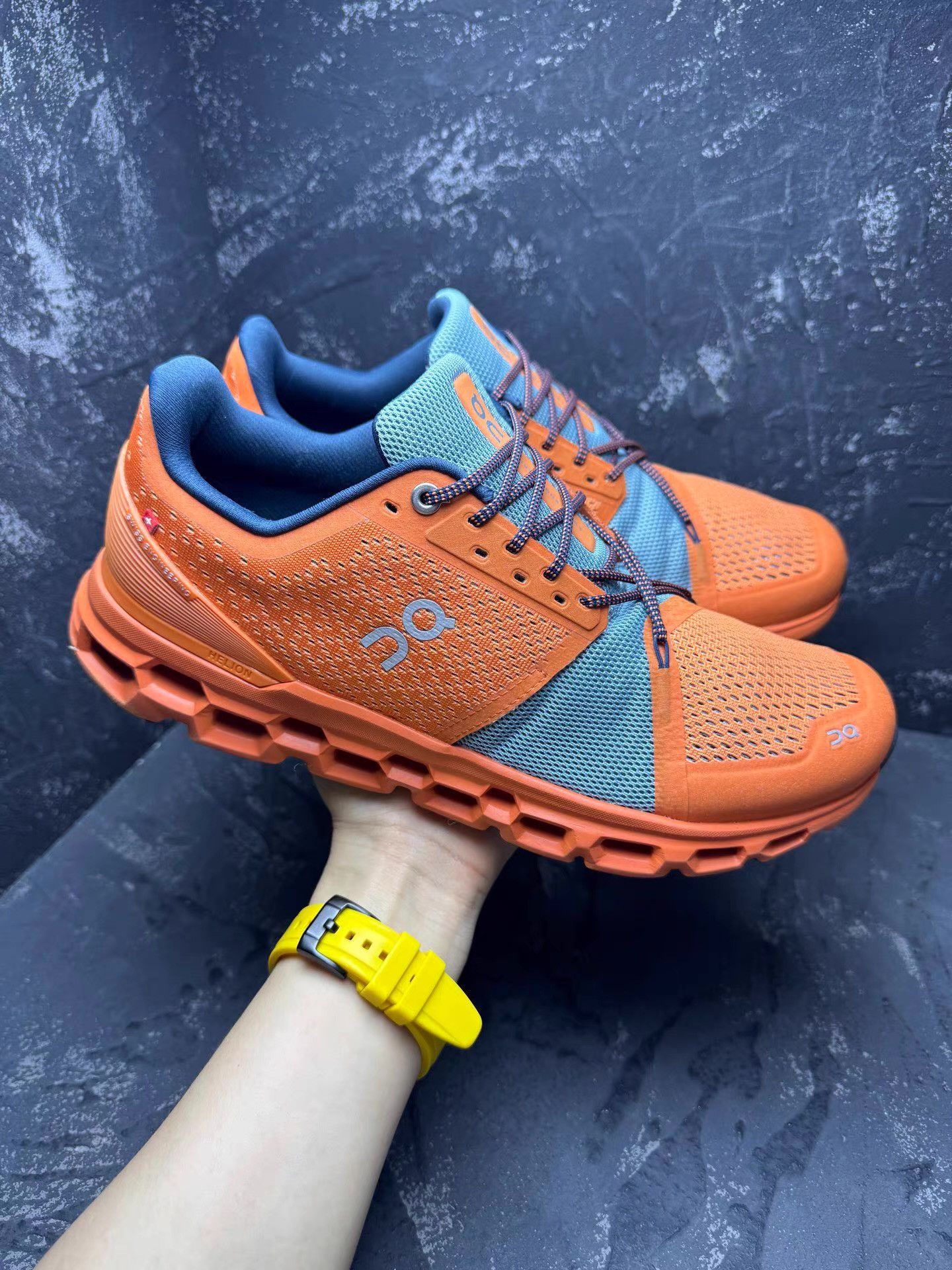 On On Cloudstratus Gray & Orange Running Shoes Q10 Size US 10 / EU 43 - 7 Thumbnail