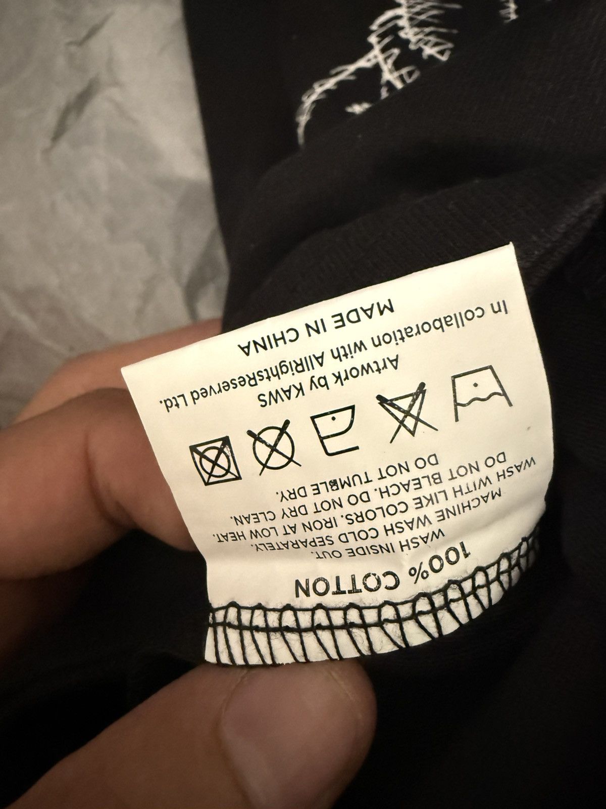 Kaws KAWS:HOLIDAY Japan "Sketch” Size US L / EU 52-54 / 3 - 10 Thumbnail