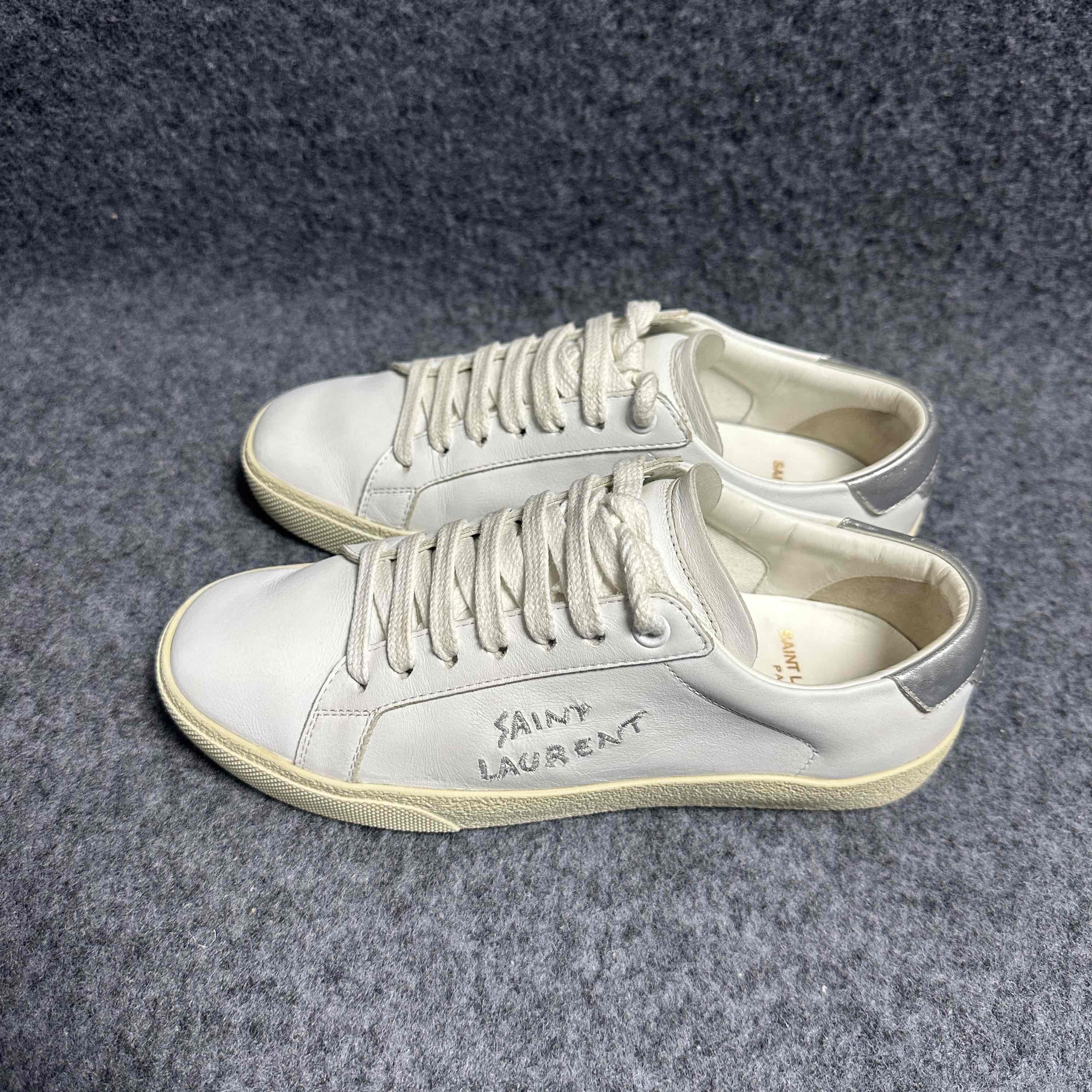 Saint Laurent Paris Saint Laurent White Leather Low-Top Sneakers Size 35 Size US 5 / IT 35 - 1 Thumbnail