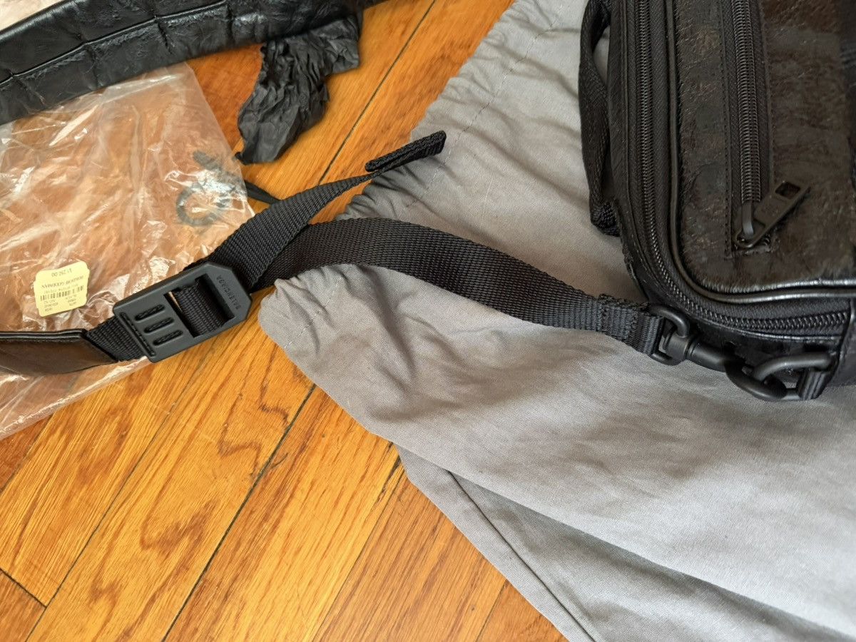 Balenciaga Balenciaga Army pouch strap bag/ messenger leather bag Size ONE SIZE - 17 Thumbnail