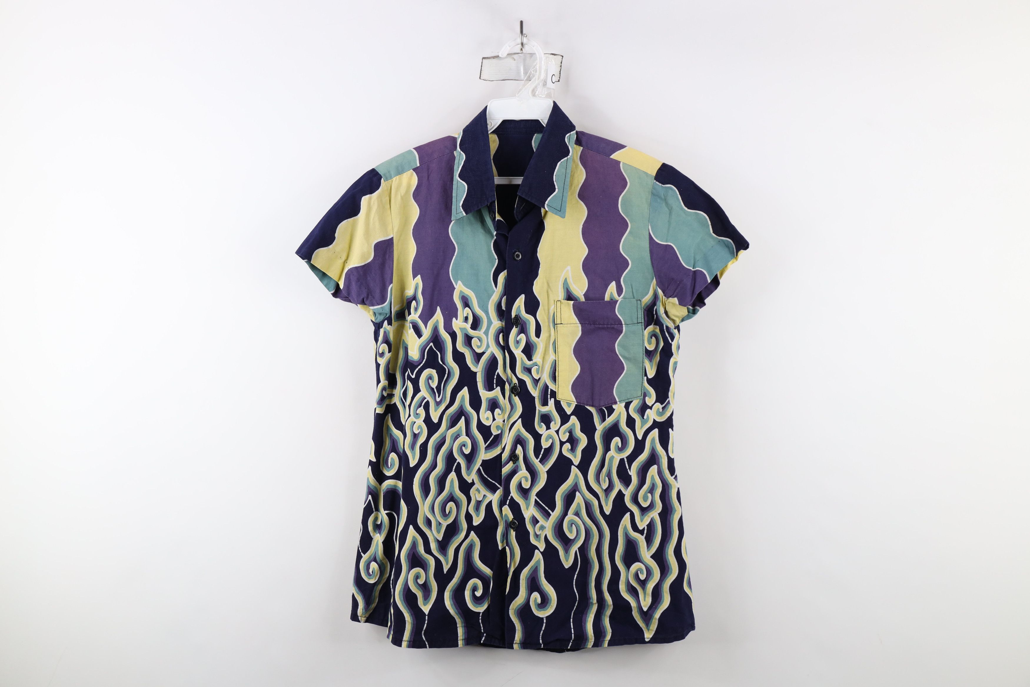 Vintage Vintage 90s Streetwear Geometric Collared Button Shirt Size M / US 6-8 / IT 42-44 - 1 Thumbnail