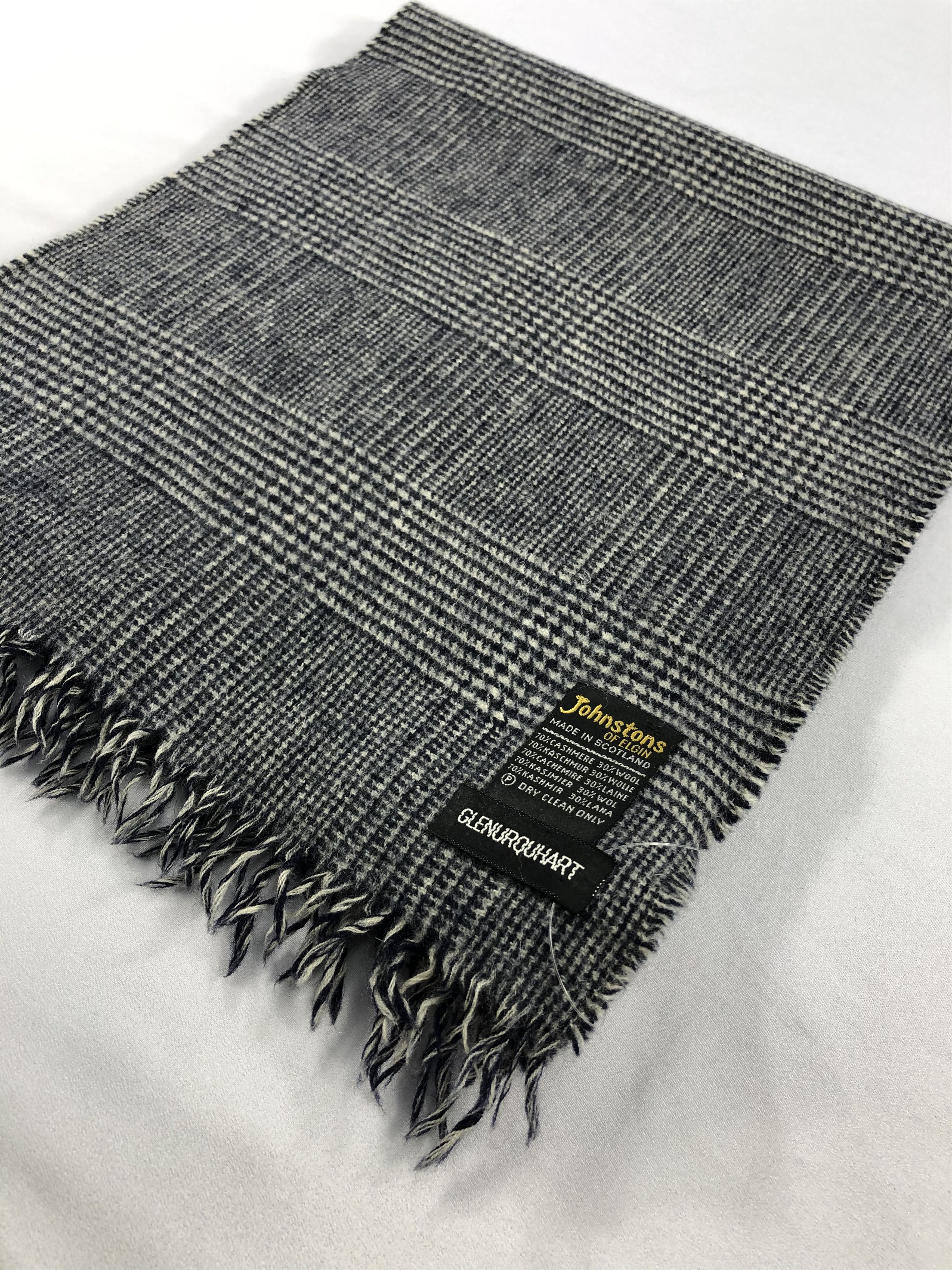 Johnstons Of Elgin Vintage Johnstons of Elgin Scarf/Muffler/Neckwear MF1692 Size ONE SIZE - 3 Thumbnail