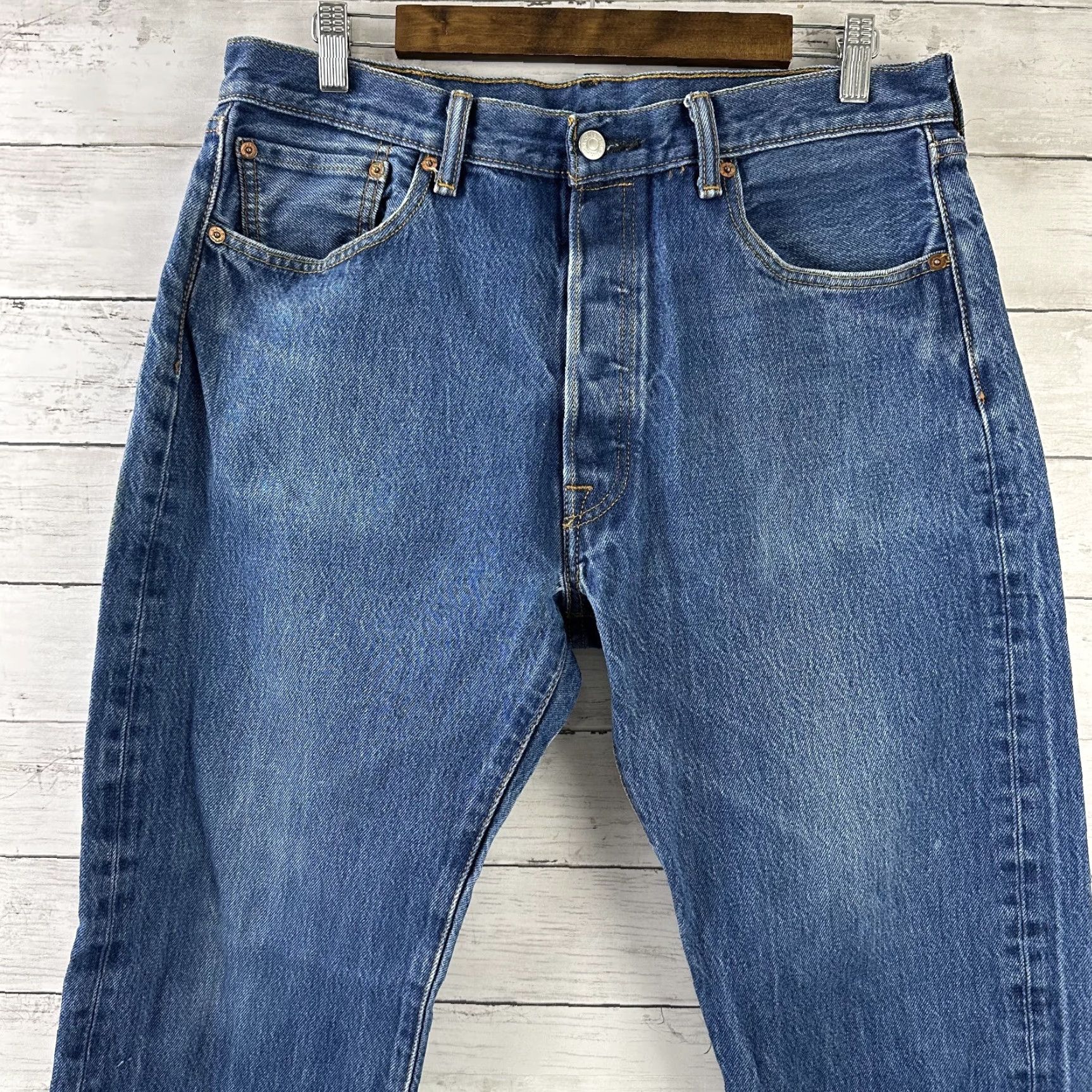 Levi's Levi's 501 Denim Jeans Men 36x32 Blue Straight Fit Button Fly Vintage Notched Waist Size US 36 / EU 52 - 4 Thumbnail