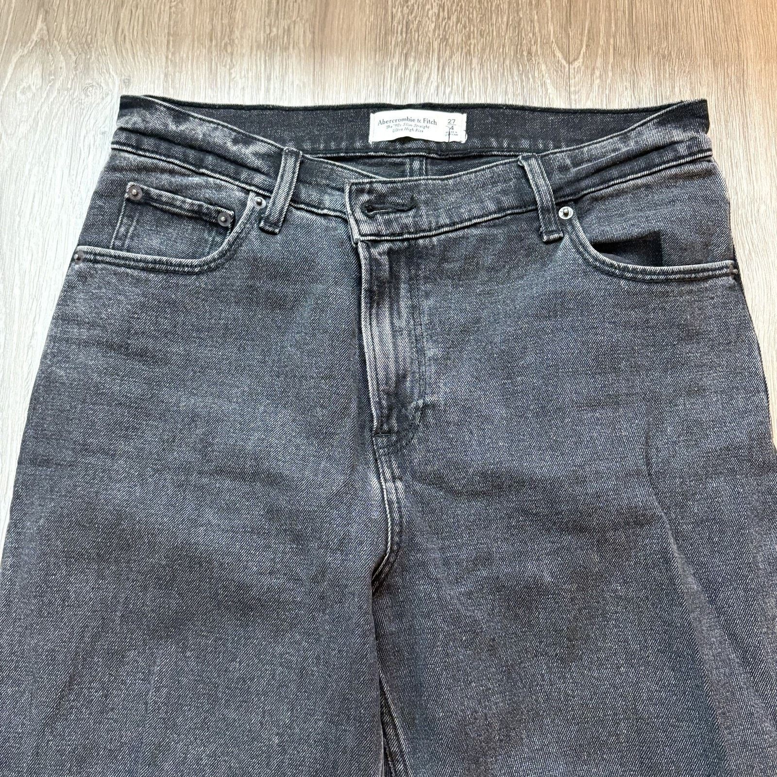 Abercrombie & Fitch Abercrombie & Fitch 90s Slim Straight High Rise Jeans 27/4 Size 27" / US 4 / IT 40 - 4 Thumbnail