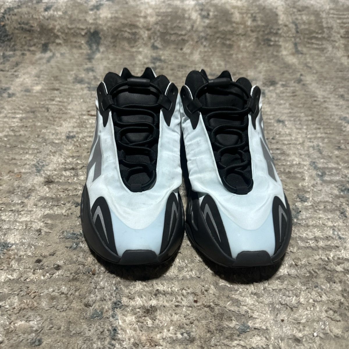 Adidas Adidas Yeezy Boost 700 MNV Size US 10.5 / EU 43-44 - 1 Thumbnail