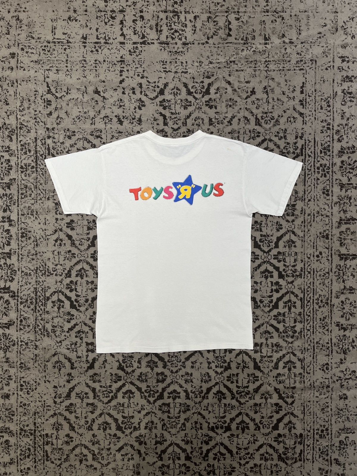Vintage 00’s Toys R Us Promo Size US L / EU 52-54 / 3 - 1 Thumbnail