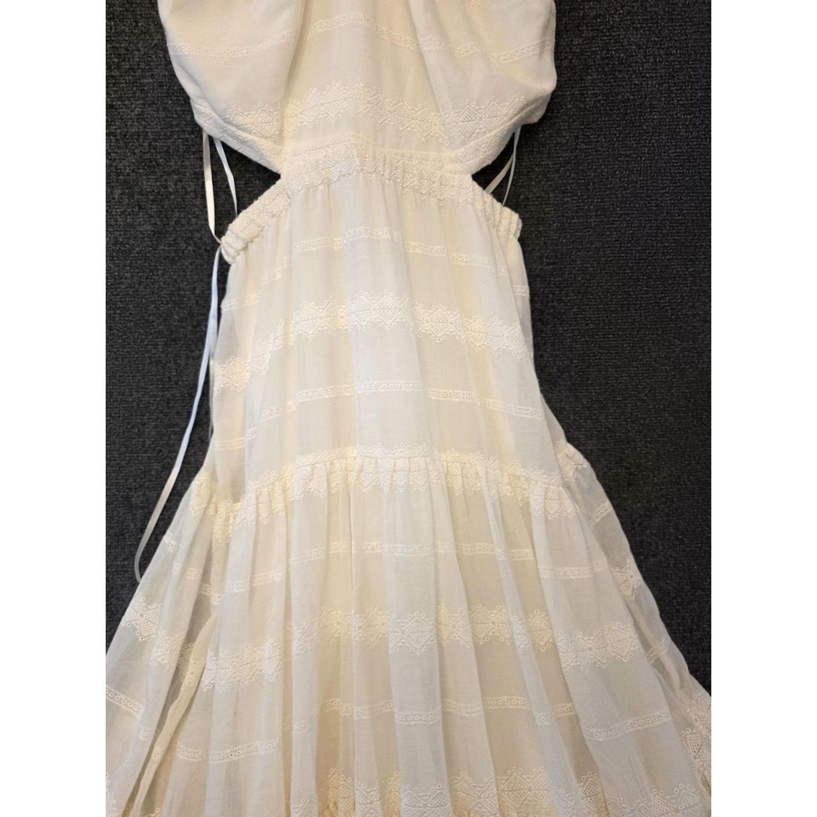 Bcbgmaxazria BCBGMAXAZRIA Dress Womens 12 White Halter Cutout Embroidered Maxi Sundress Size XL / US 12-14 / IT 48-50 - 3 Thumbnail