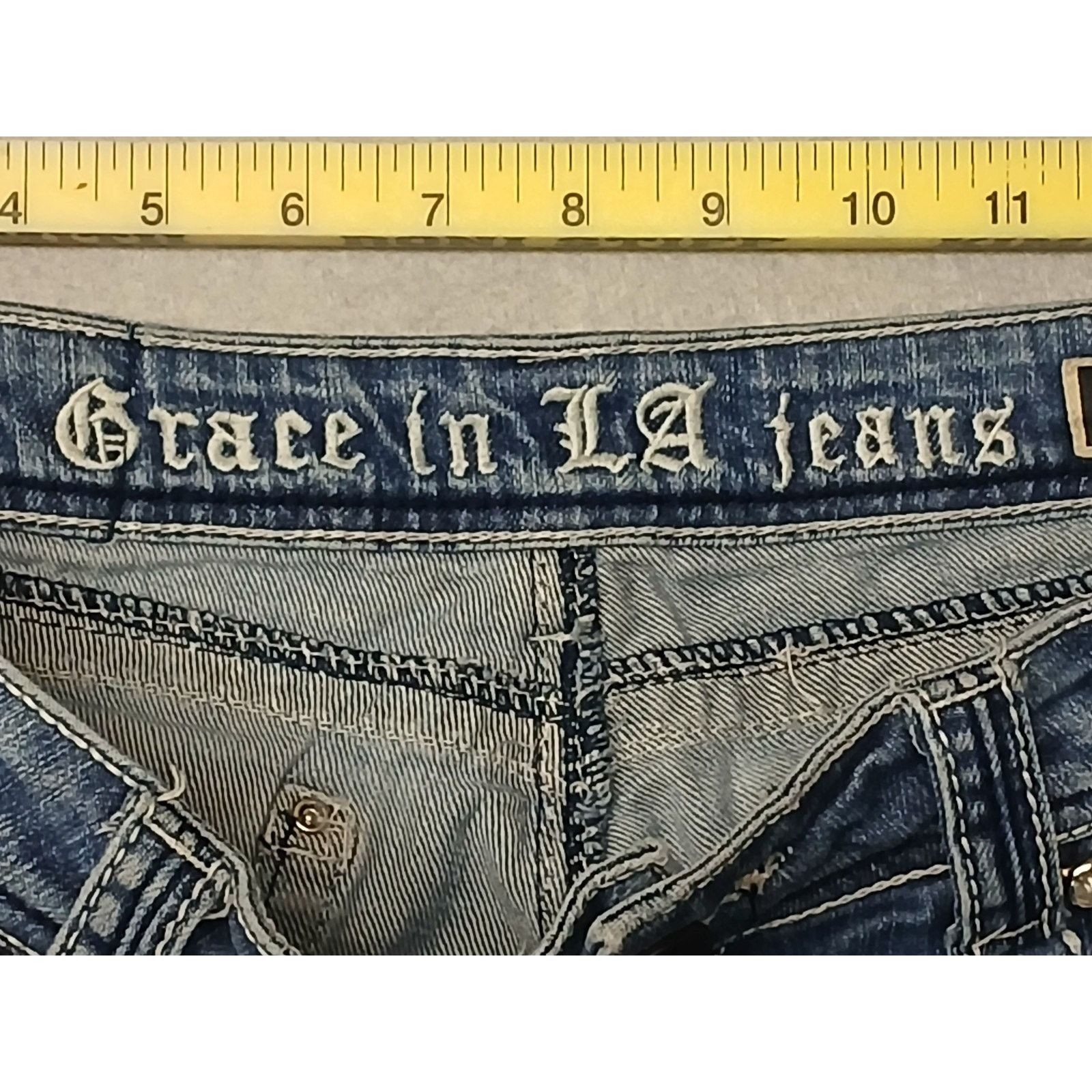 Grace in LA Grace in LA (28) Boot Cut Embroidered Flap Pockets Jeans Size 28" / US 6 / IT 42 - 7 Thumbnail