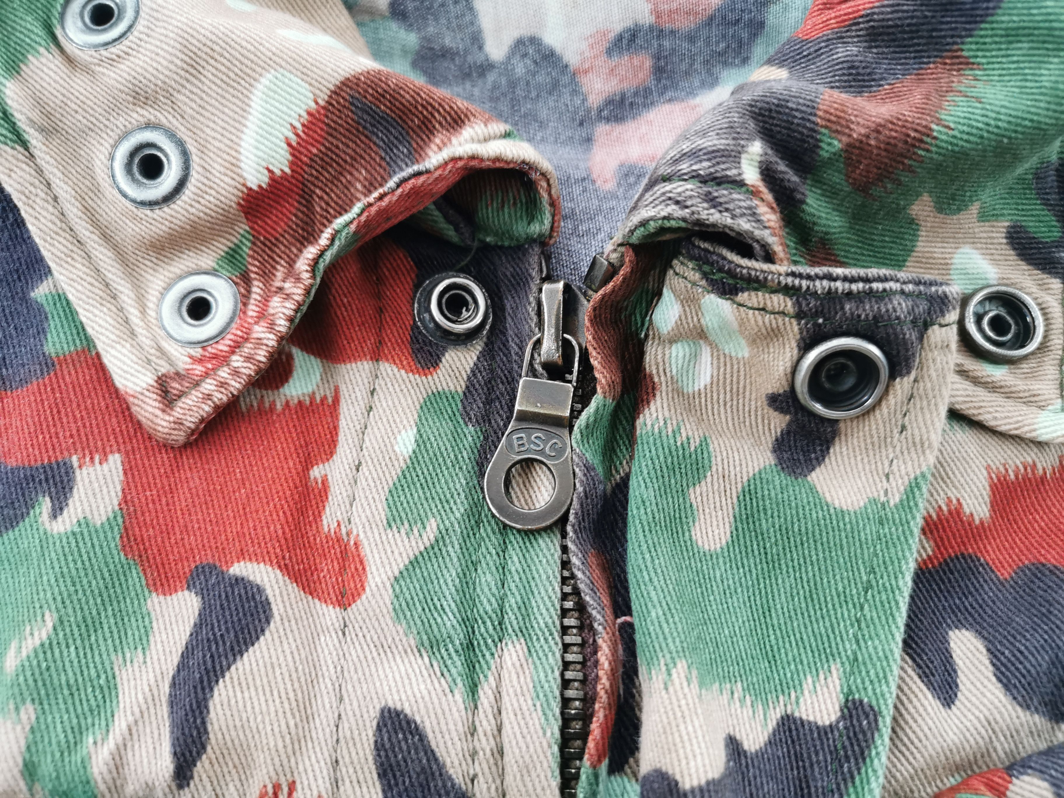 Vintage Vintage 70s Swiss M70 TAZ 83 Alpenflage Camo Jacket Size US M / EU 48-50 / 2 - 6 Thumbnail