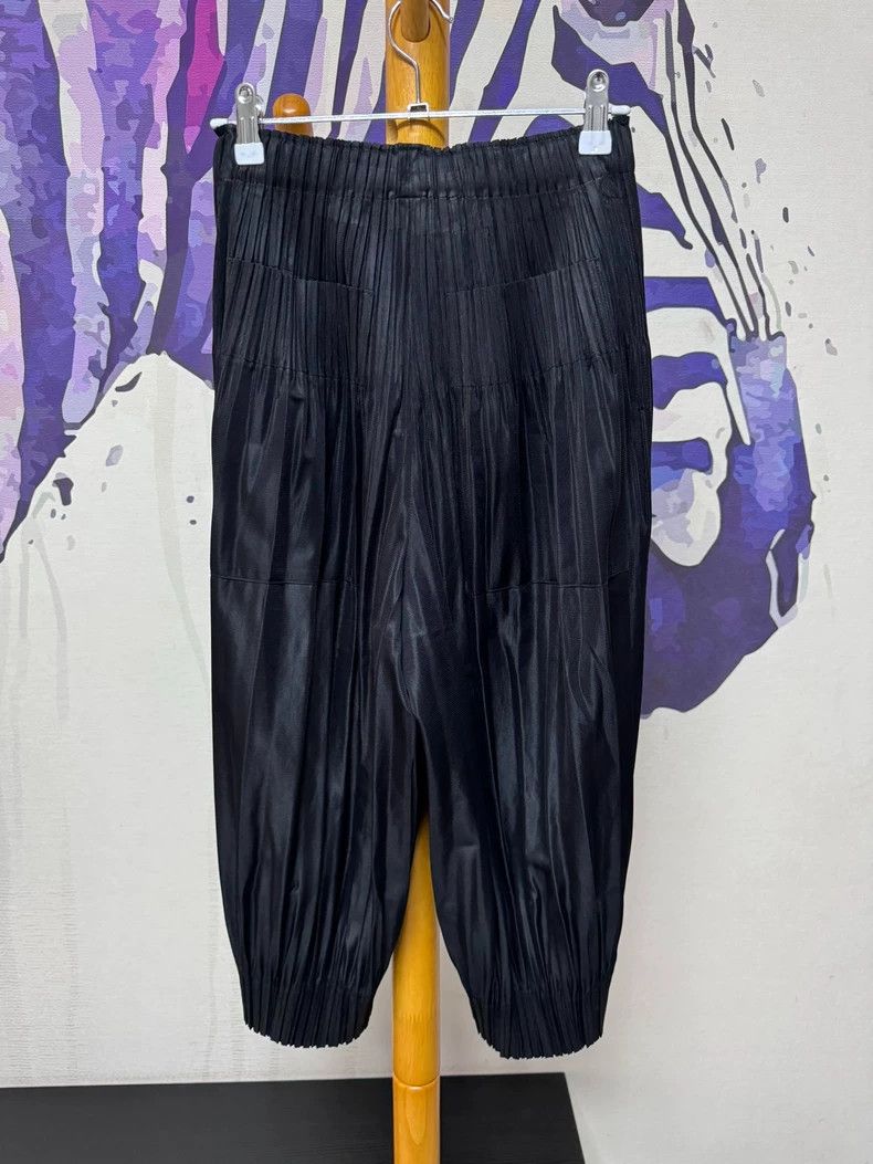 Issey Miyake issey miyake size:2 Black puff pleated pants Size 42" / US 20 - 2 Thumbnail
