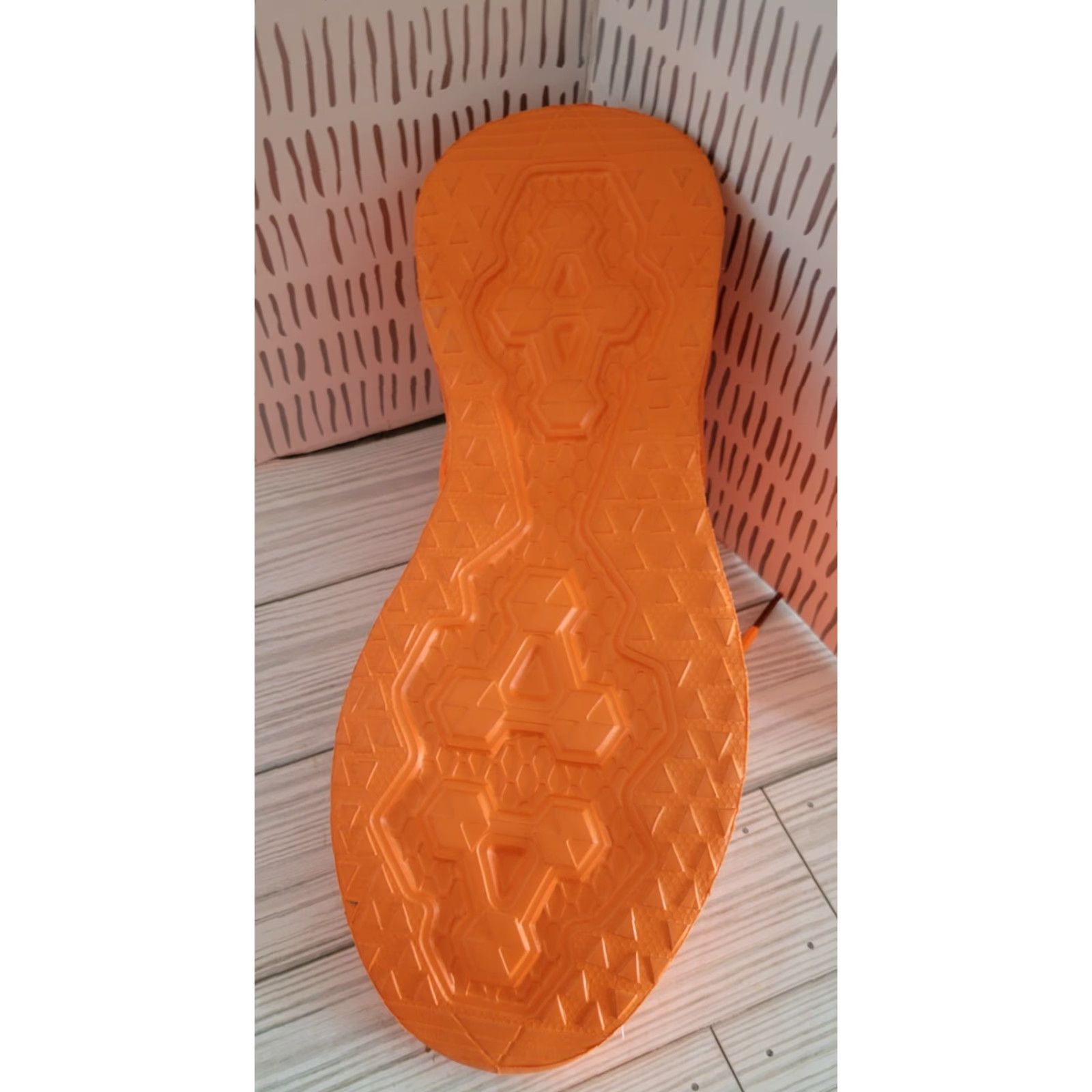 Vintage VINTAGE? No – but: Bright Orange Unisex Damyuan Just So So Sneakers 43 EUC Size US 10 / IT 40 - 6 Thumbnail