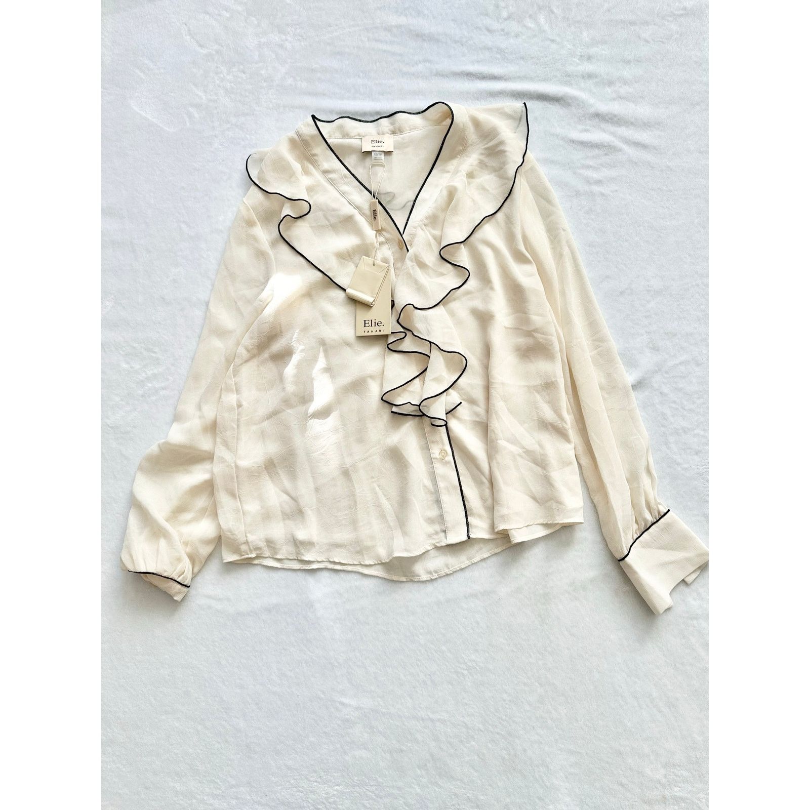 Elie Tahari Elie Tahari cream blouse with black piping size XS Size XS / US 0-2 / IT 36-38 - 5 Thumbnail