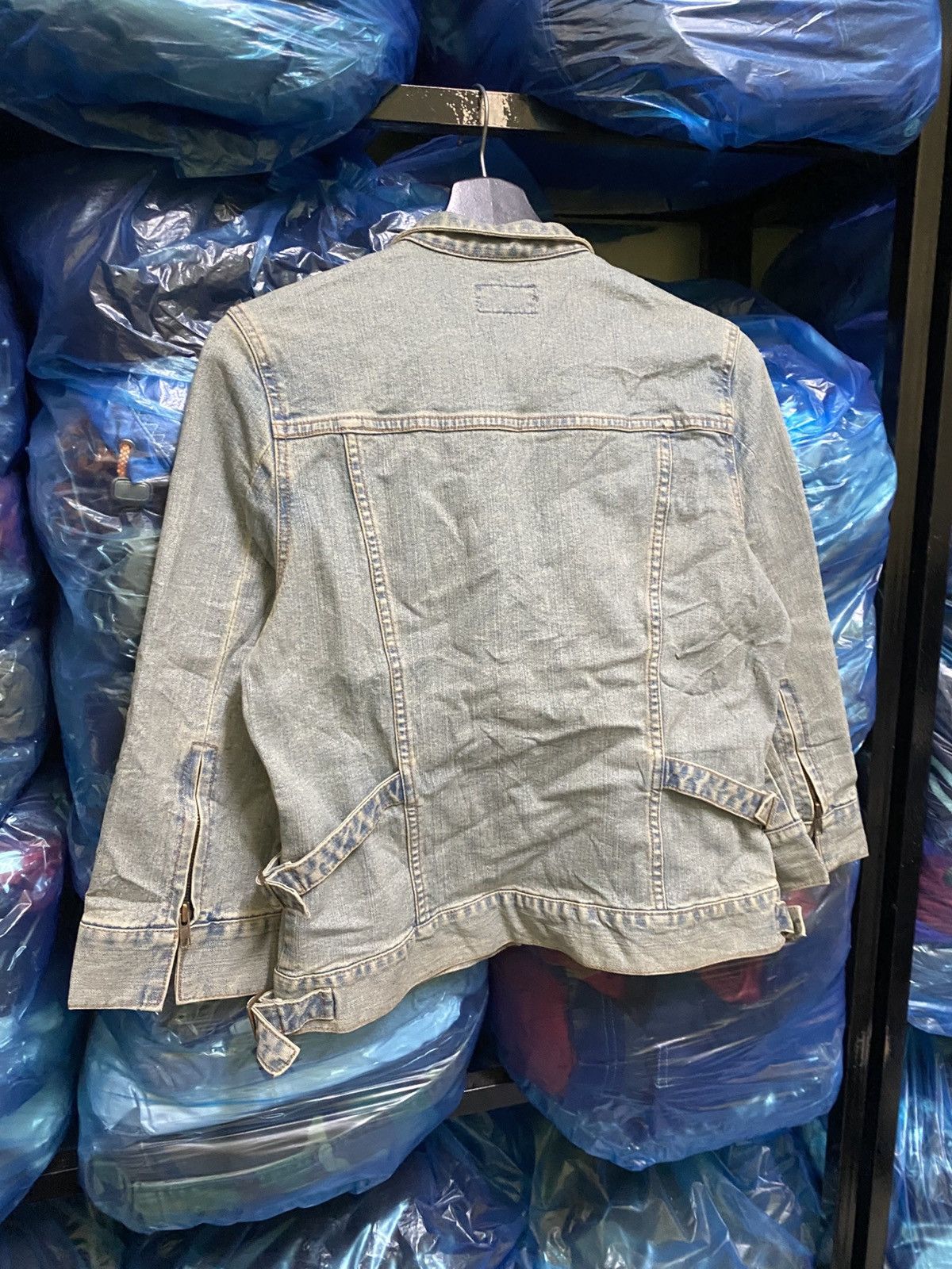 Vintage Vintage Y2K MAXA Light Wash Denim Jacket Adjustable Buckles Size M / US 6-8 / IT 42-44 - 11 Thumbnail
