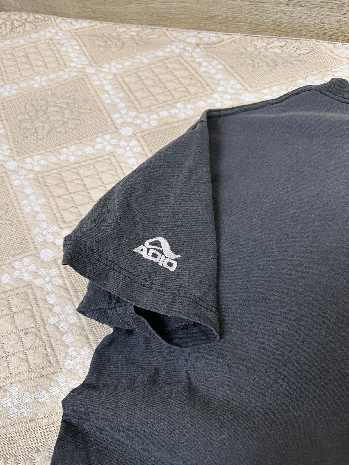 Vintage 🔥 Vintage 2000s Adio Skate Faded Washed T Shirt Logo USA Y2K Size US L / EU 52-54 / 3 - 7 Thumbnail