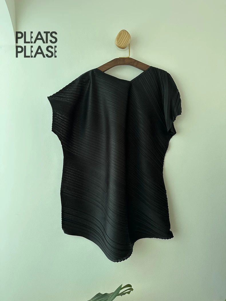 Issey Miyake Black Textured Long Top - dmc
