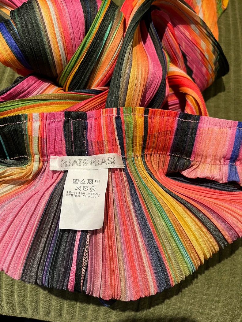 Issey Miyake Issey Miyake size:3 Pink pleated trousers Size 31" - 2 Thumbnail