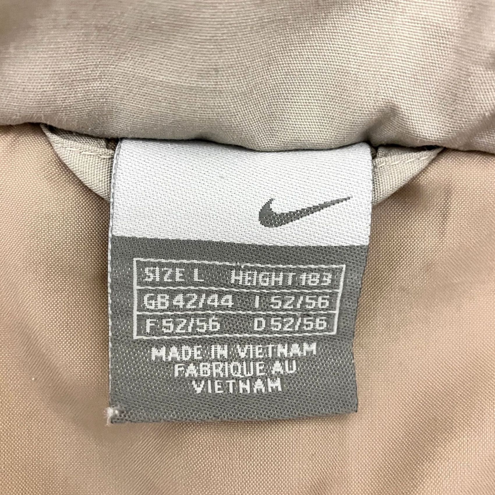 Nike VINTAGE Nike Jacket Mens Large Beige Hooded Full Zip Winter Coat Y2K Quilted Size US L / EU 52-54 / 3 - 7 Thumbnail