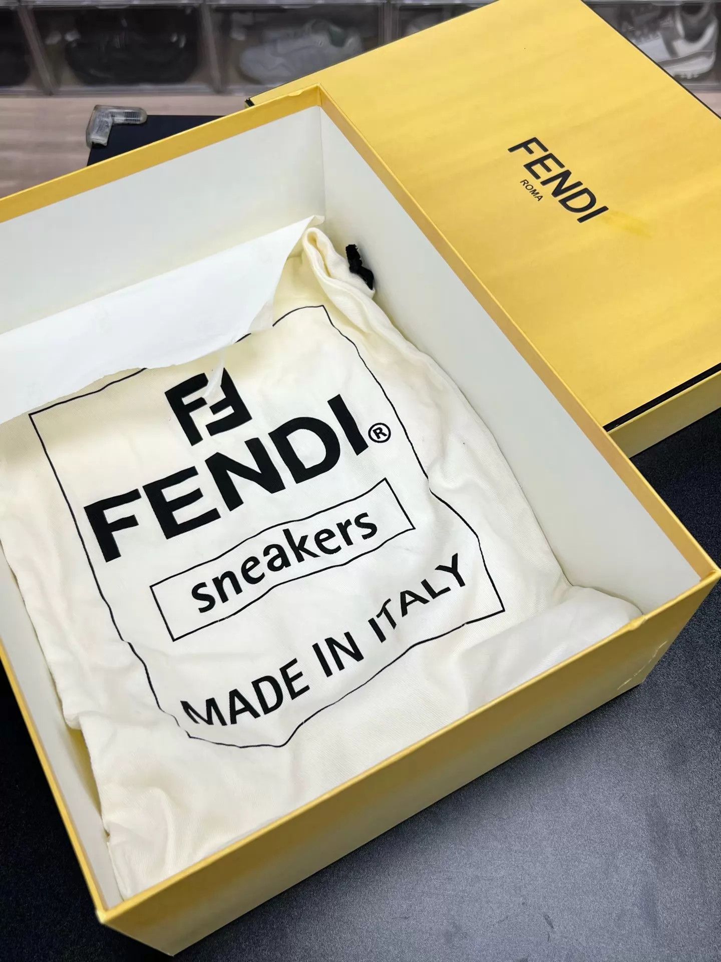 Fendi FENDI Flow Gray Yellow Sneakers EU 39 Like New Size US 6 / EU 39 - 9 Thumbnail